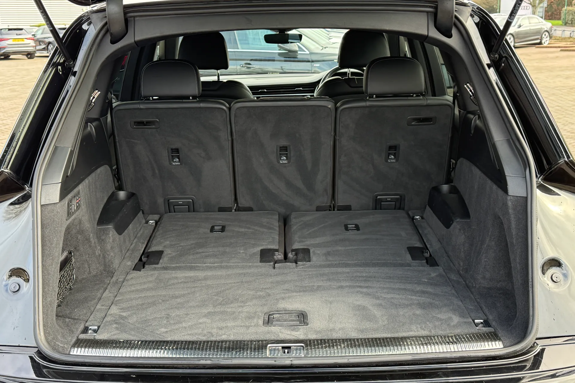 Audi Q7 thumbnail image number 39