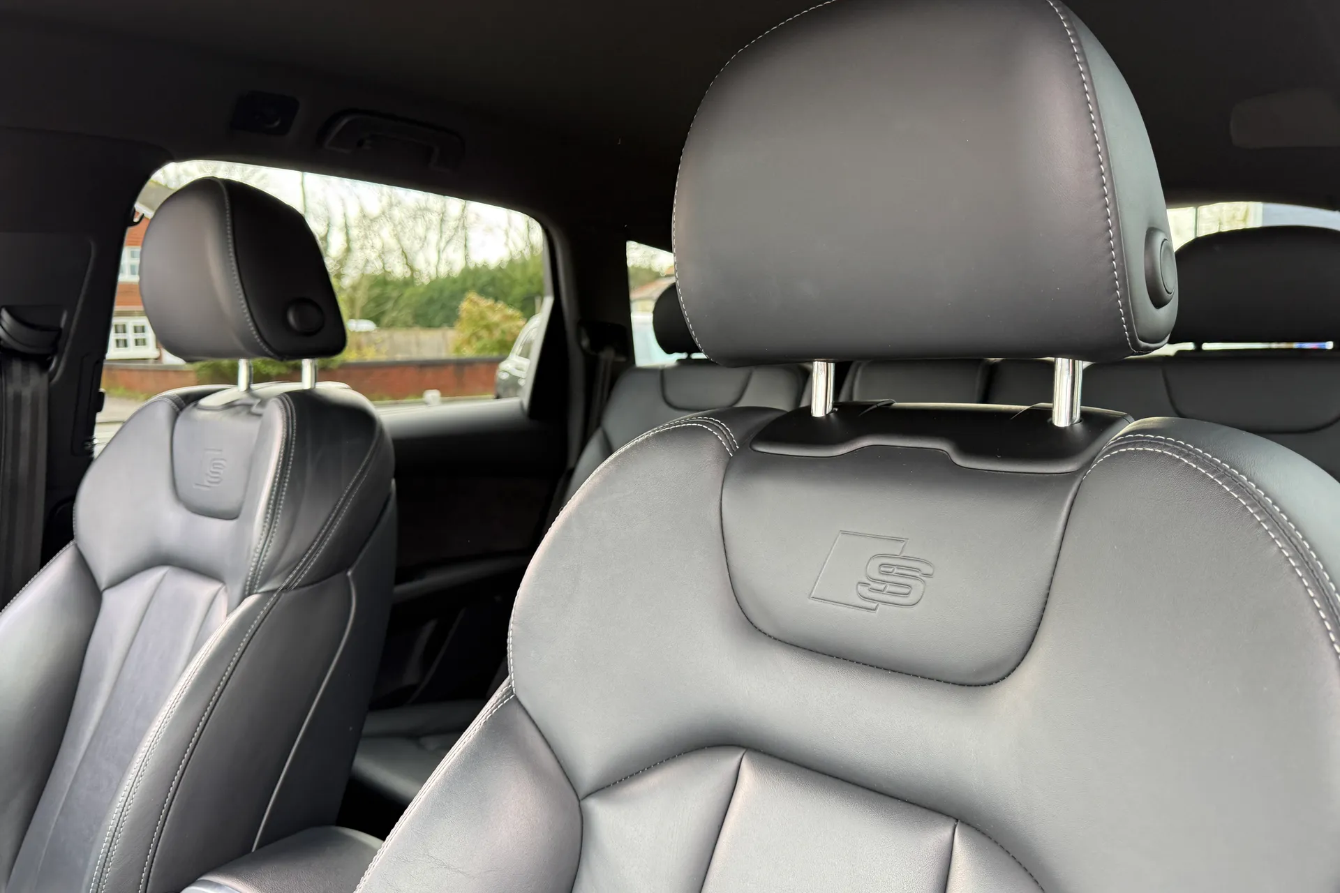 Audi Q7 thumbnail image number 34