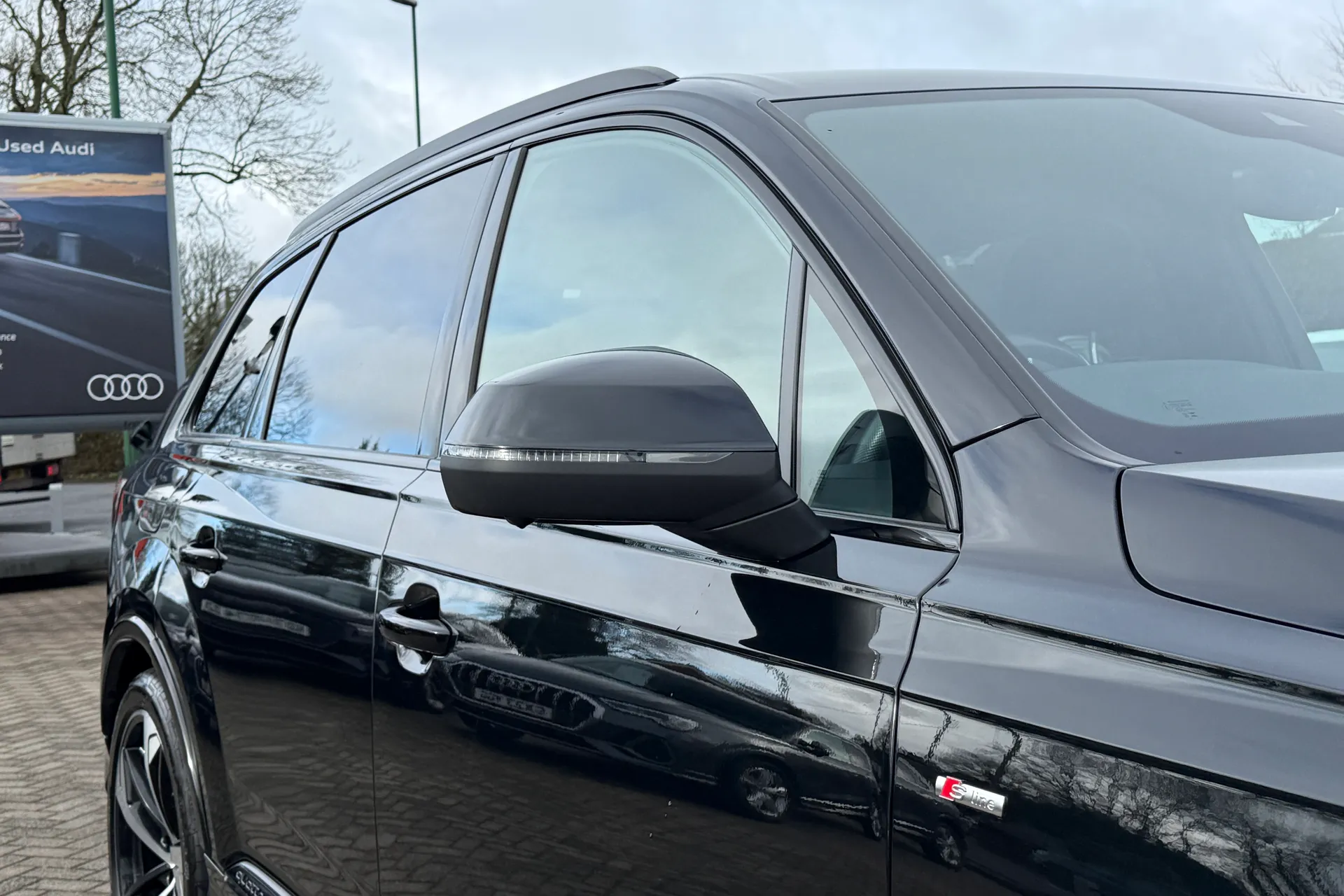 Audi Q7 thumbnail image number 44