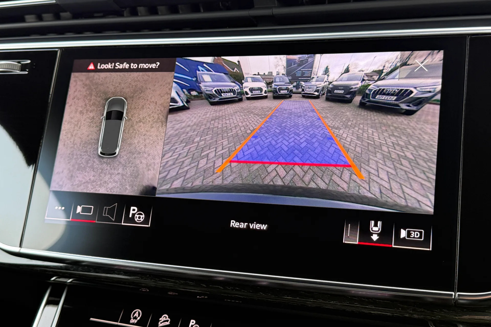 Audi Q7 thumbnail image number 3