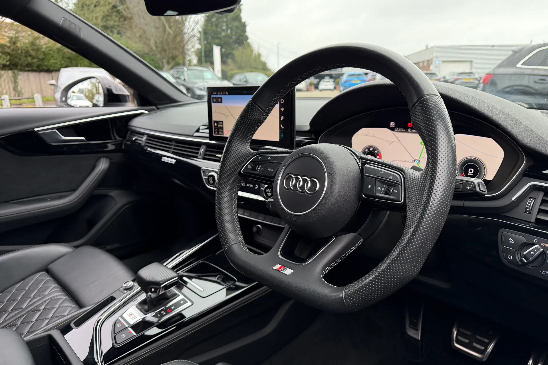 Audi A4 thumbnail image number 28