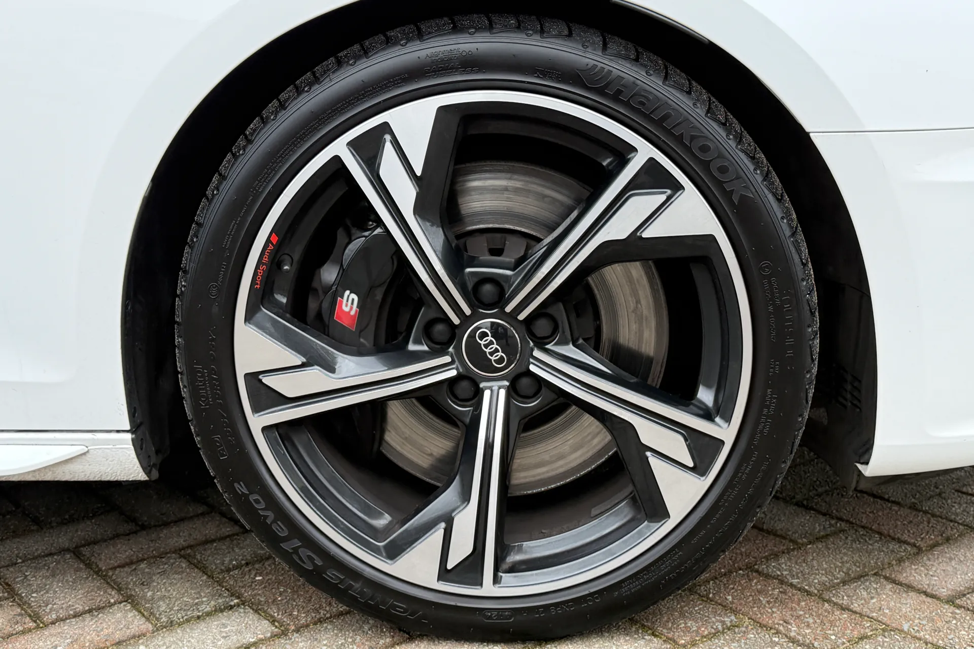 Audi A4 thumbnail image number 49