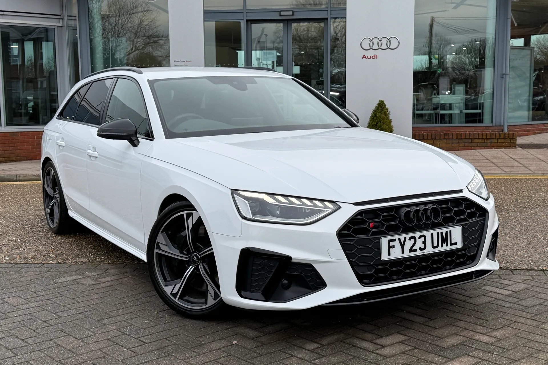 Audi A4 thumbnail image number 24