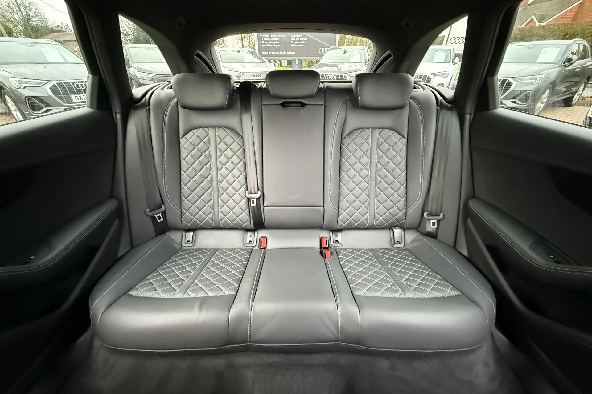 Audi A4 thumbnail image number 38