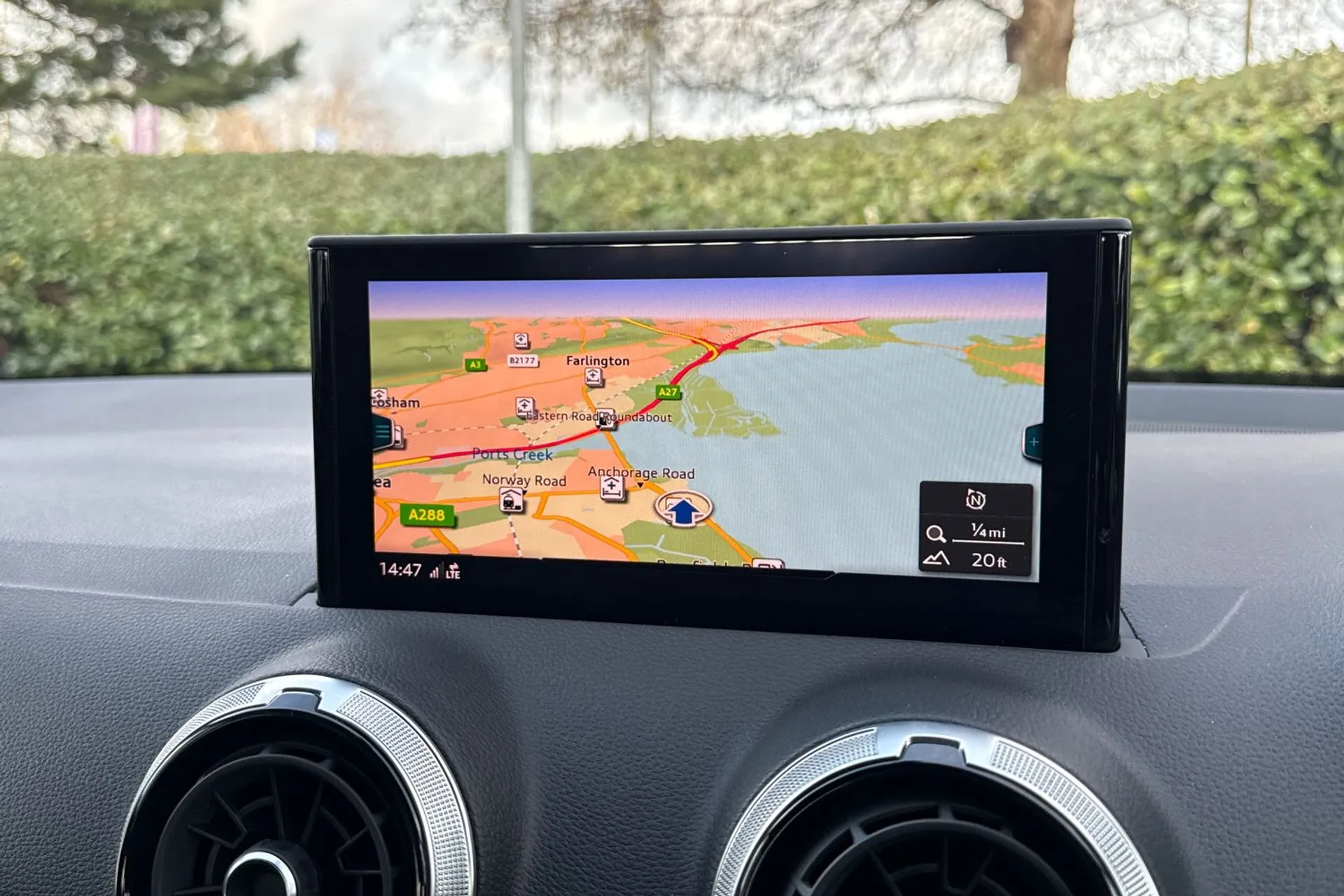 Audi Q2 thumbnail image number 13