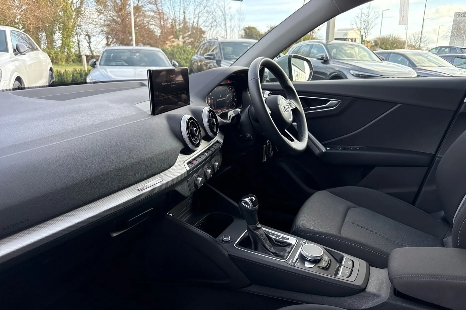 Audi Q2 thumbnail image number 19