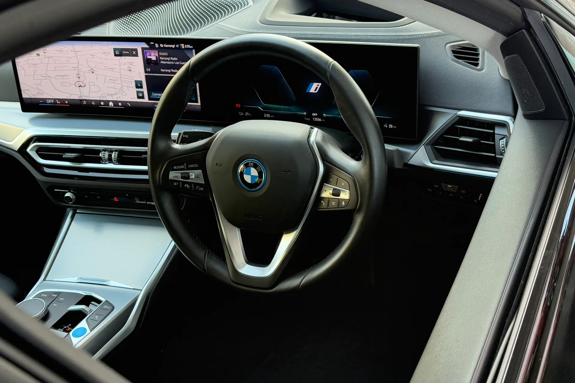BMW I4 thumbnail image number 30