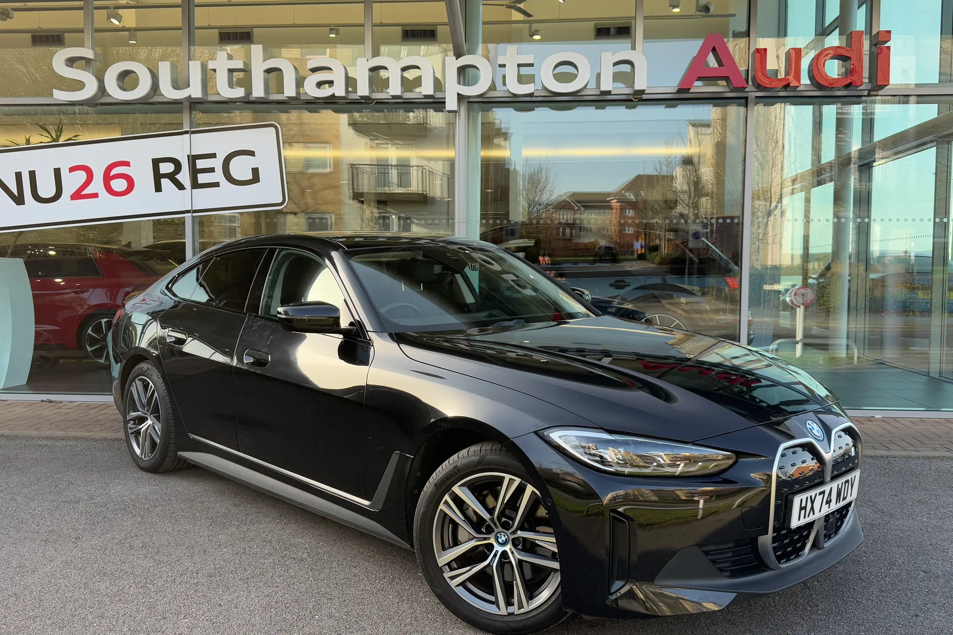 BMW I4 thumbnail image number 54