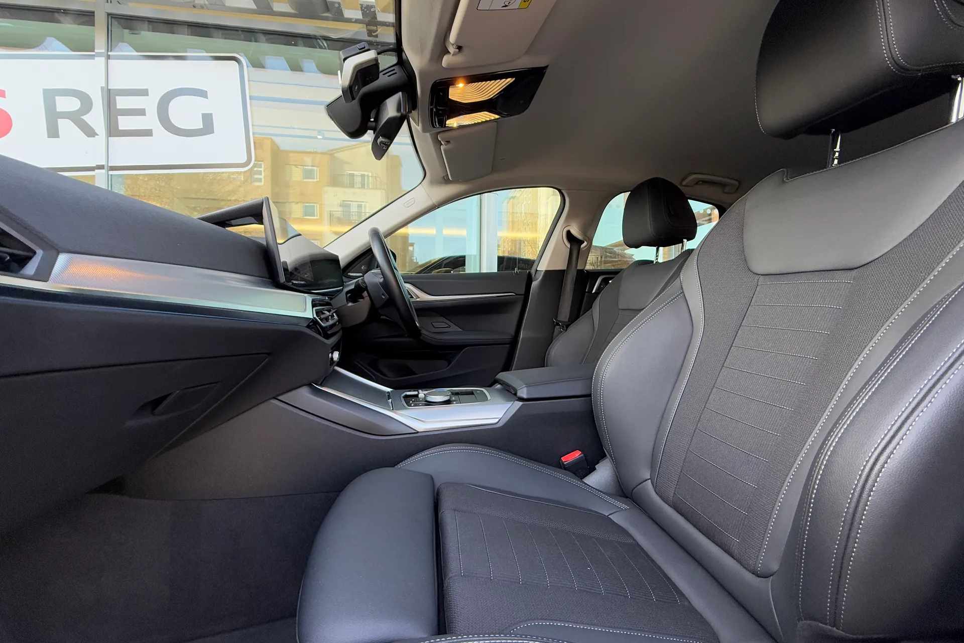 BMW I4 thumbnail image number 46