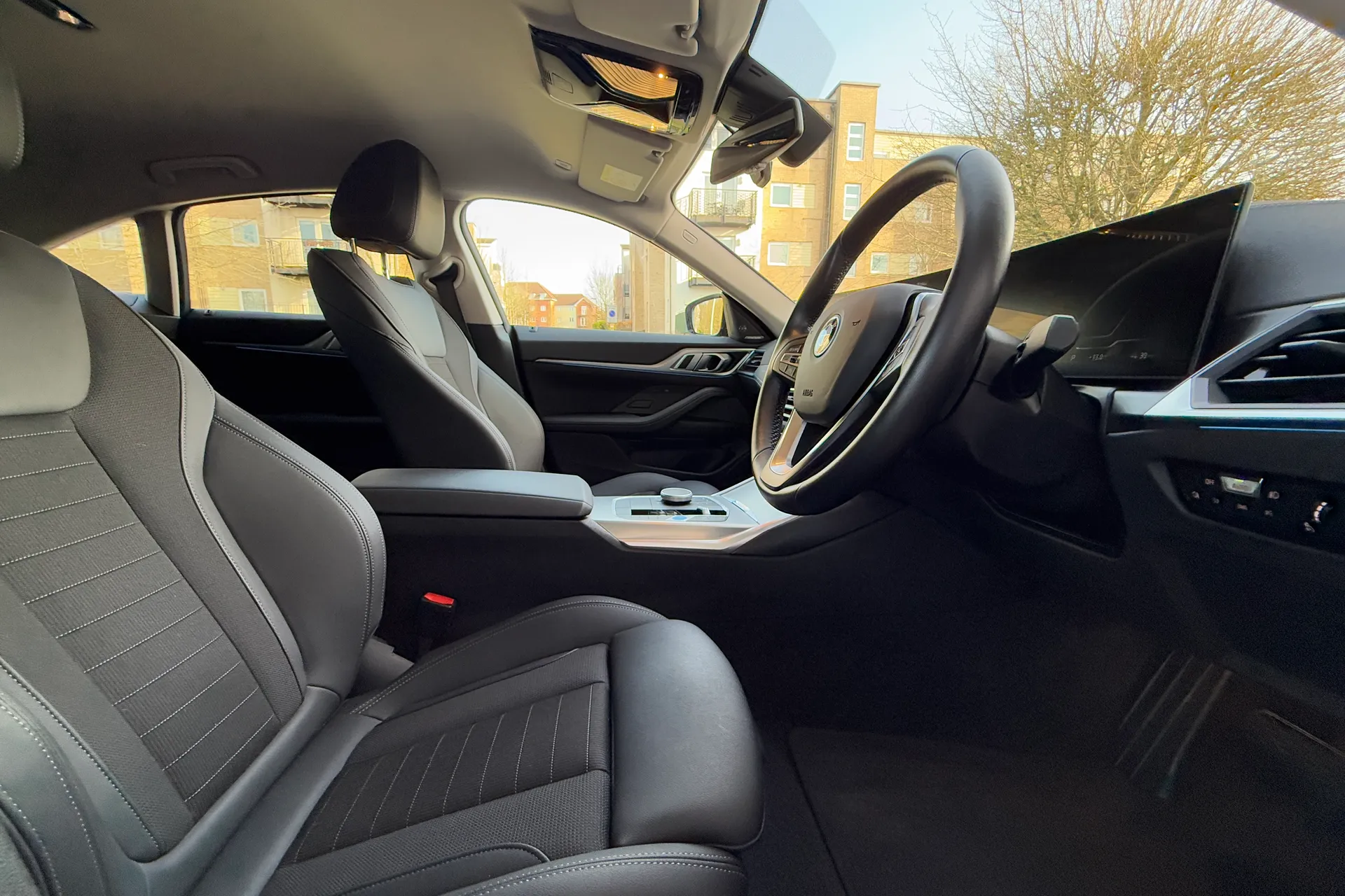 BMW I4 thumbnail image number 29