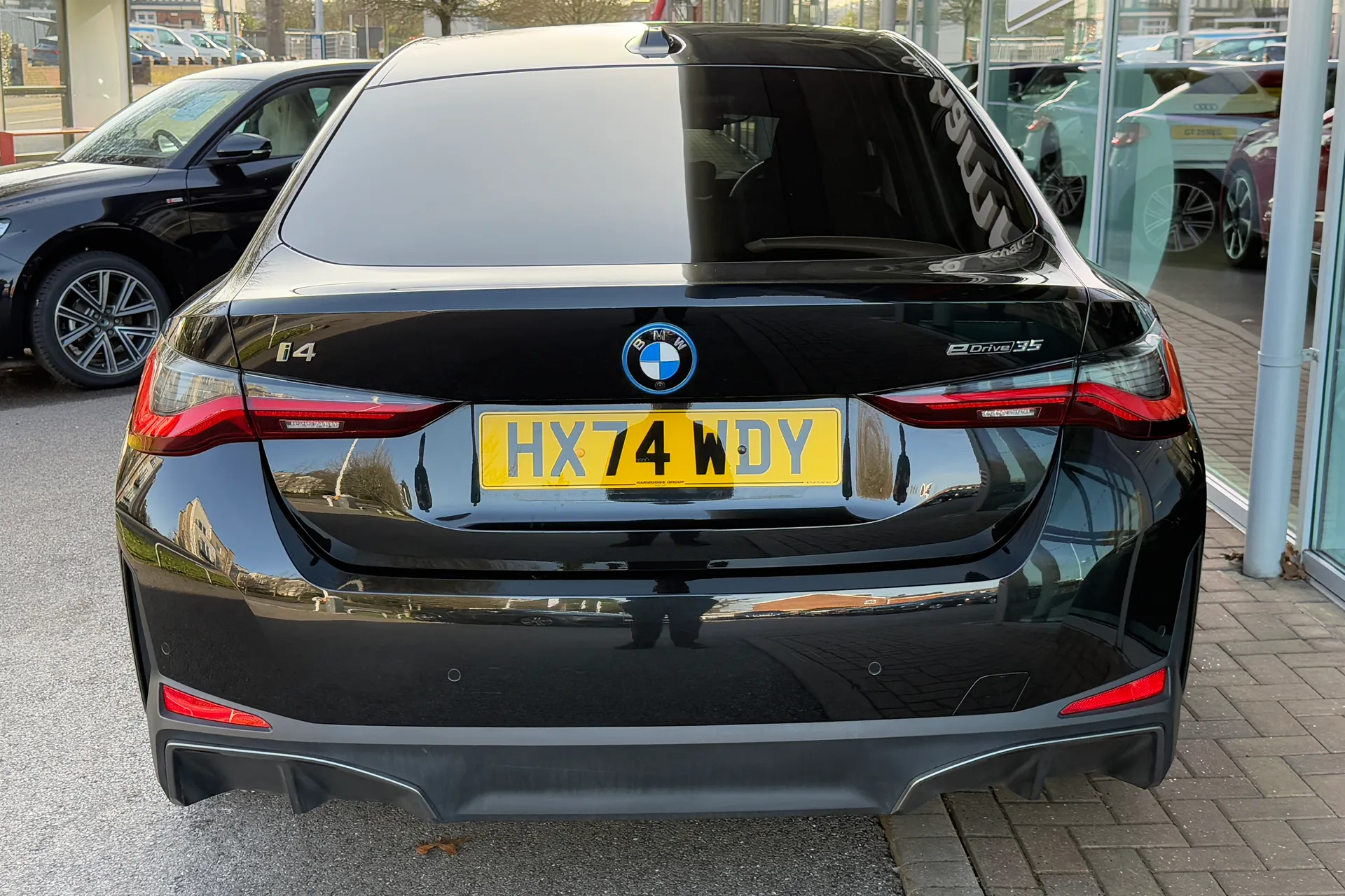 BMW I4 thumbnail image number 41