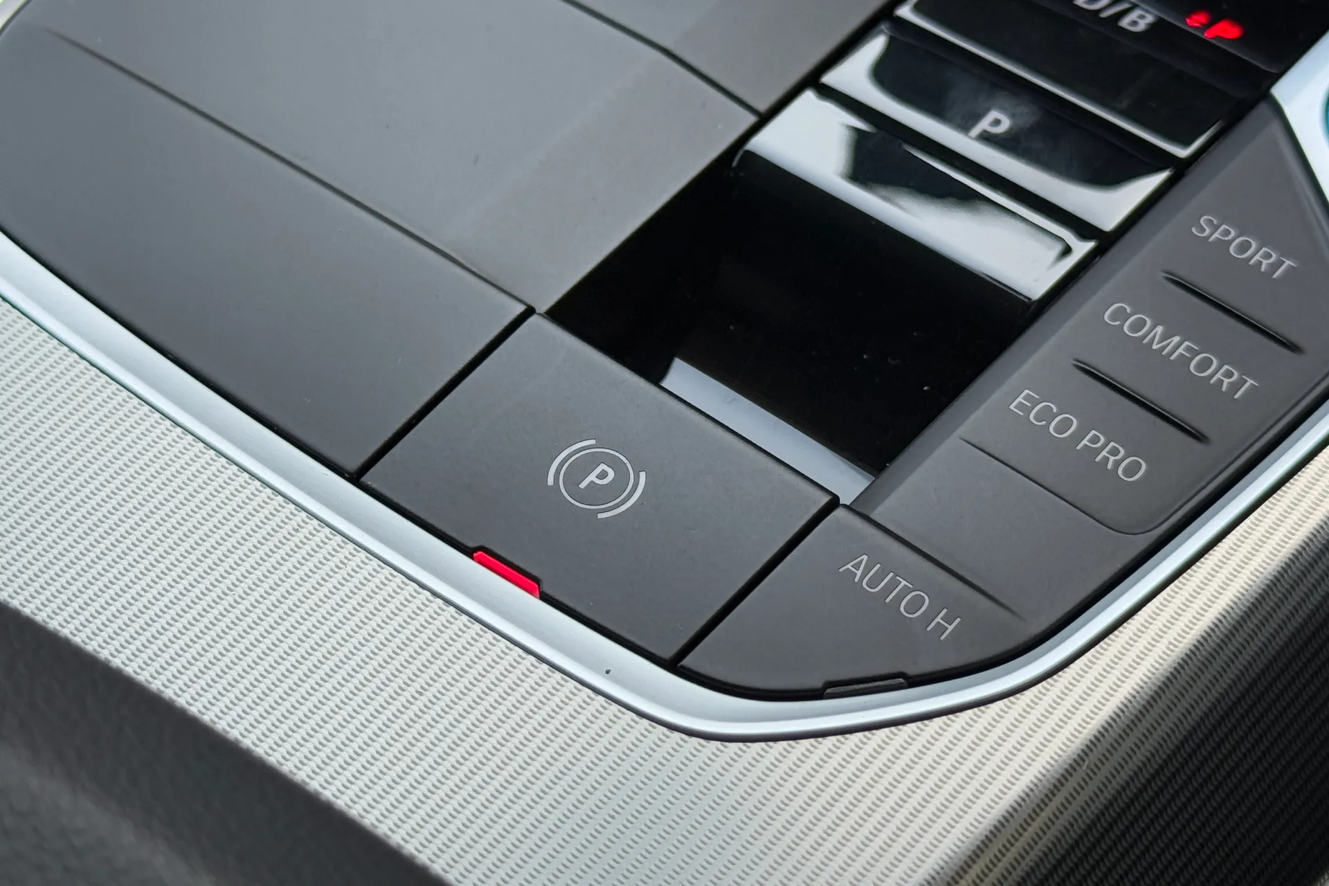 BMW I4 thumbnail image number 17