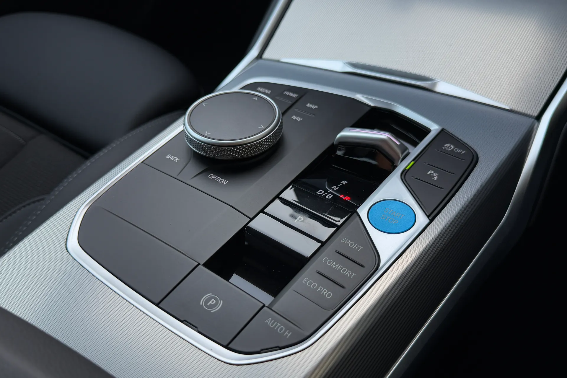 BMW I4 thumbnail image number 14