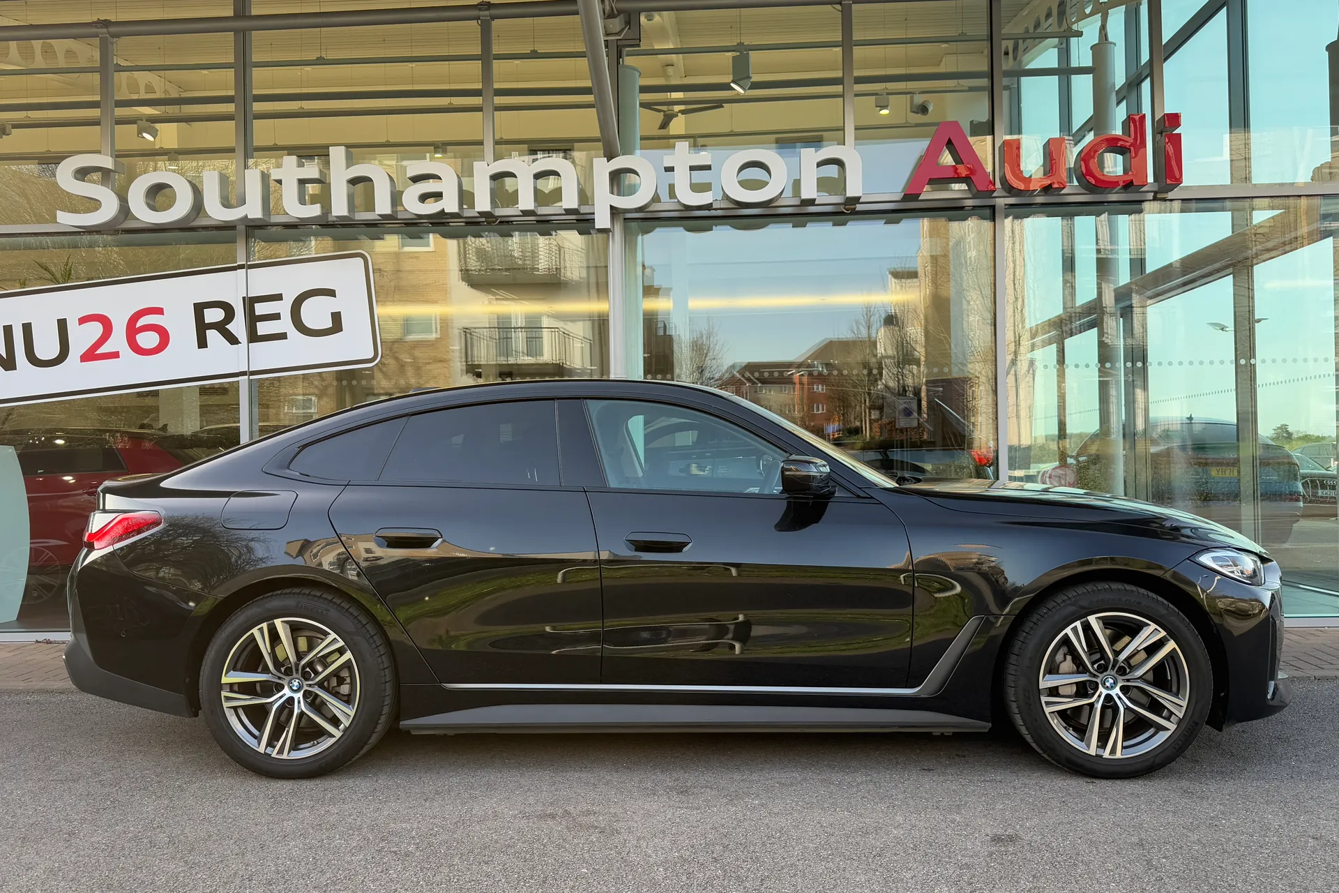 BMW I4 thumbnail image number 2