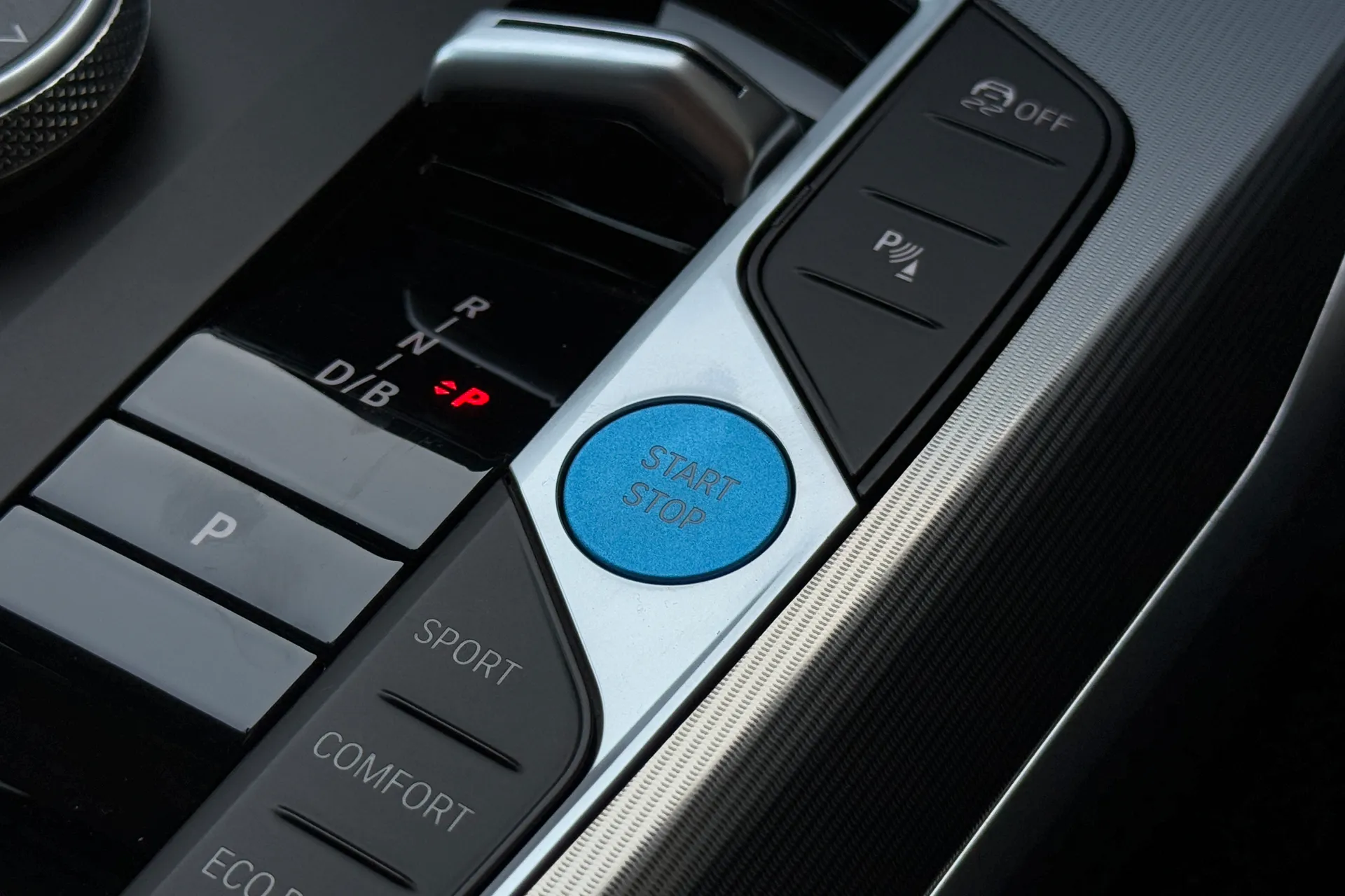 BMW I4 thumbnail image number 15