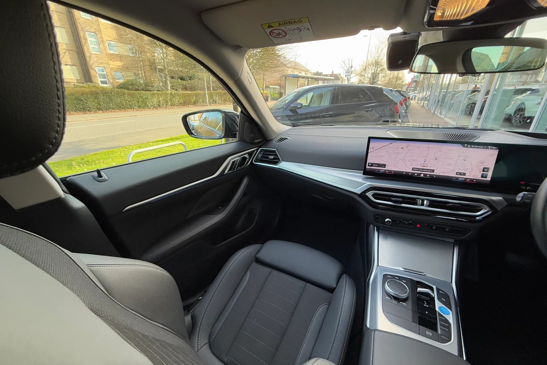 BMW I4 thumbnail image number 38