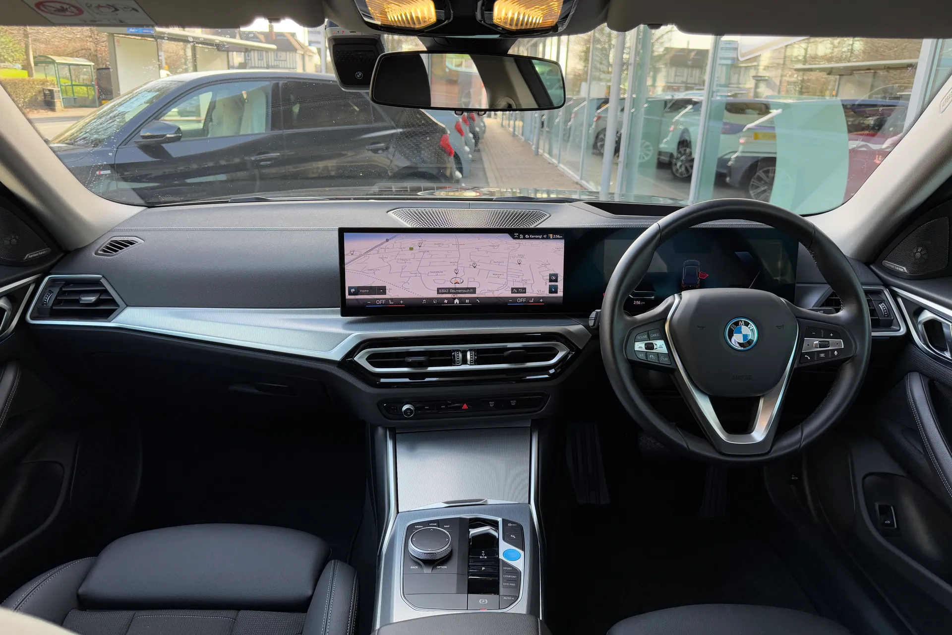 BMW I4 thumbnail image number 3