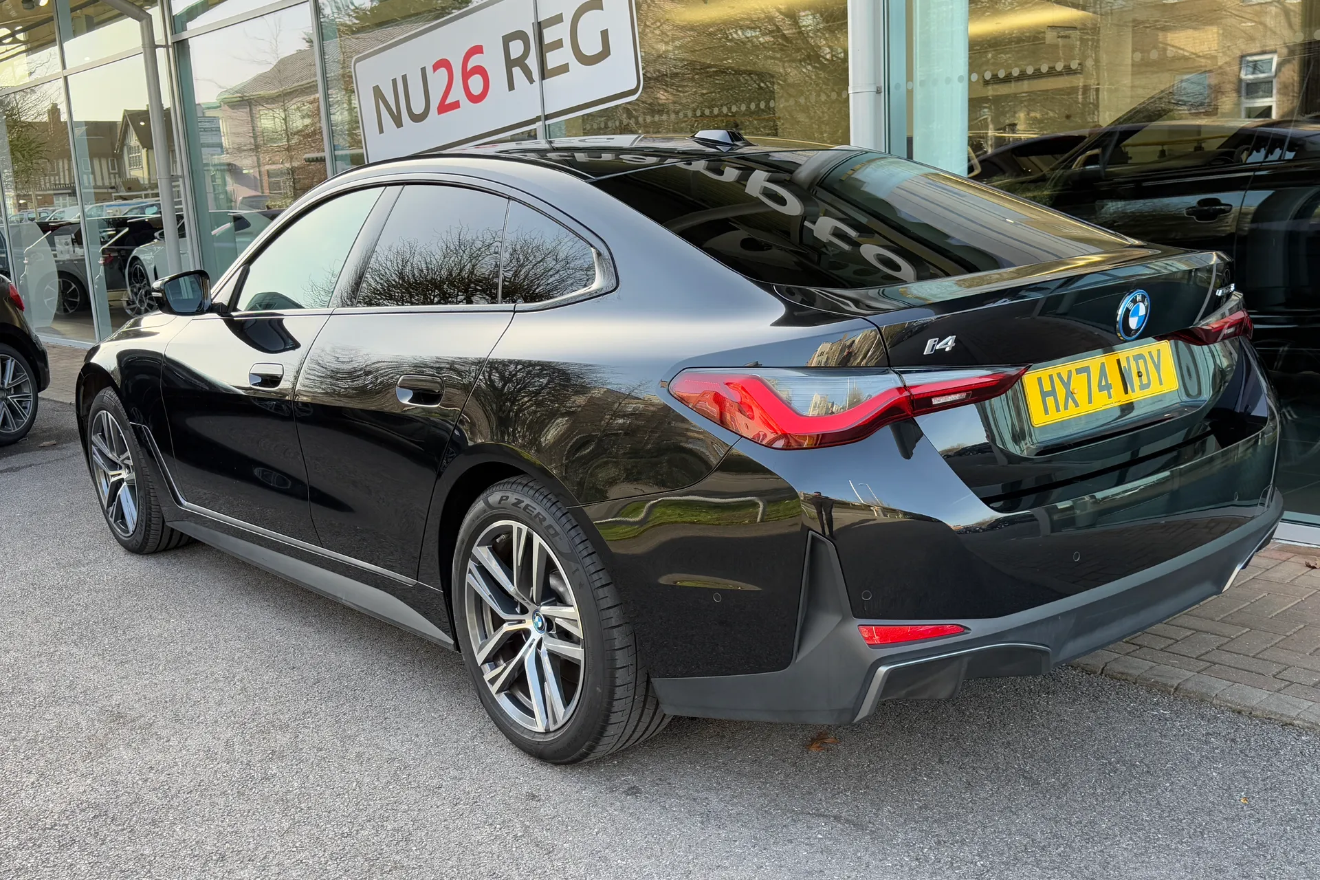 BMW I4 thumbnail image number 8