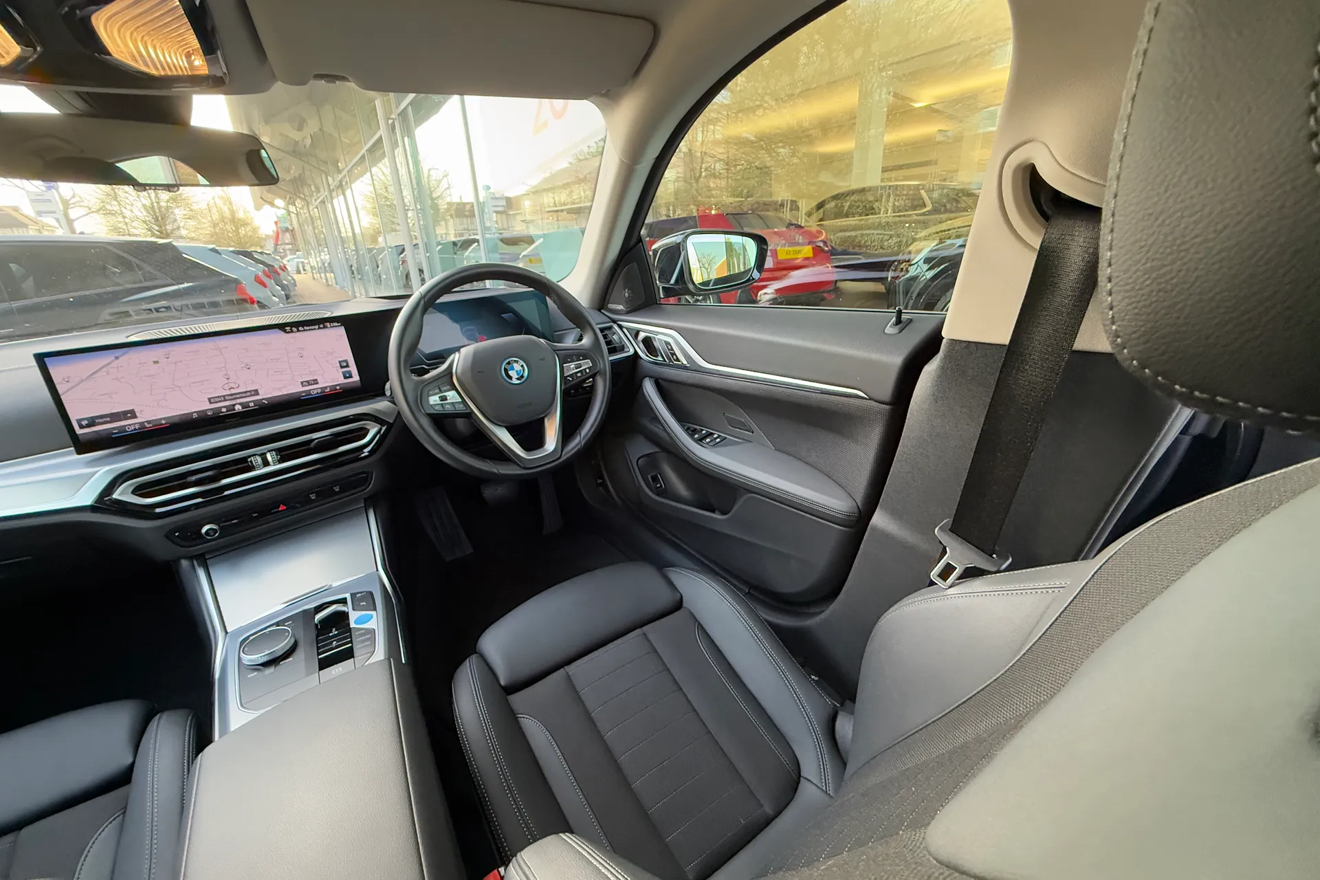 BMW I4 thumbnail image number 37