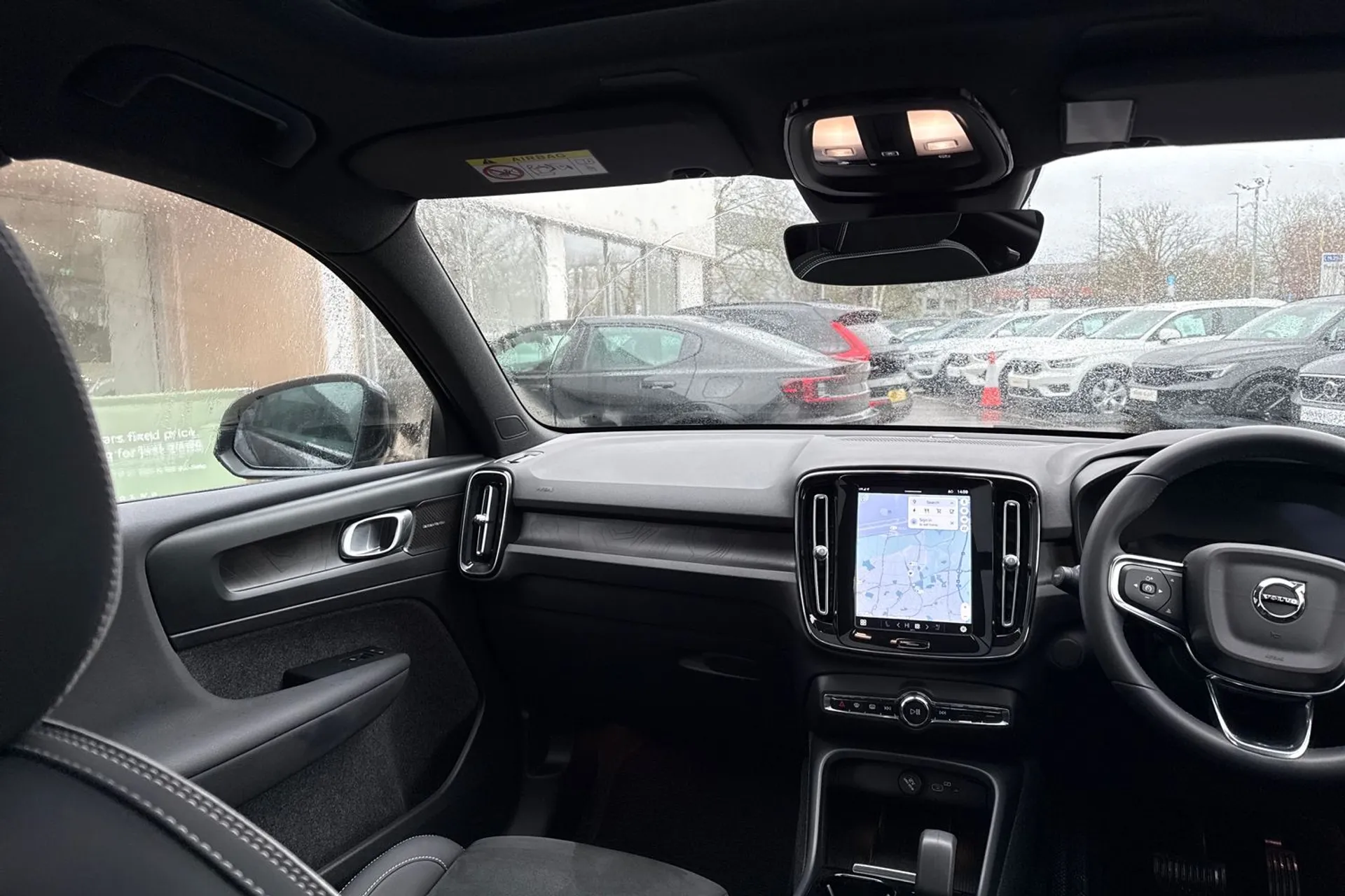 Volvo XC40 thumbnail image number 32