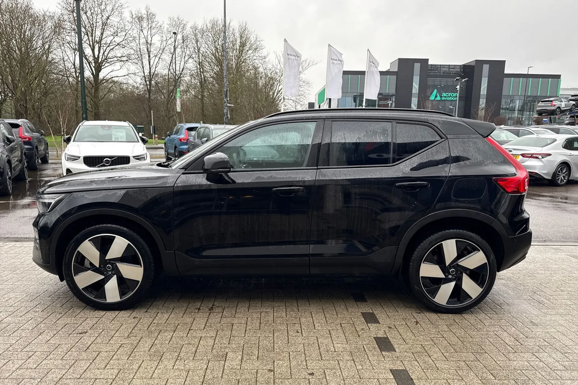 Volvo XC40 thumbnail image number 11