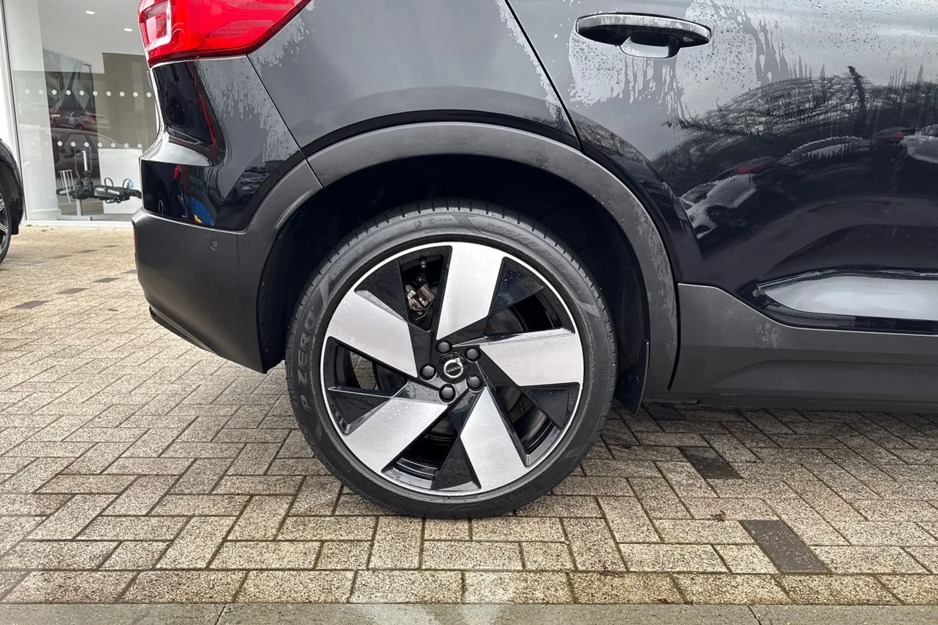 Volvo XC40 thumbnail image number 14