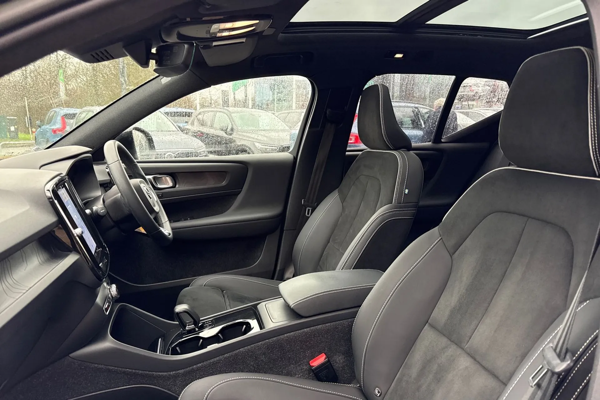 Volvo XC40 thumbnail image number 28