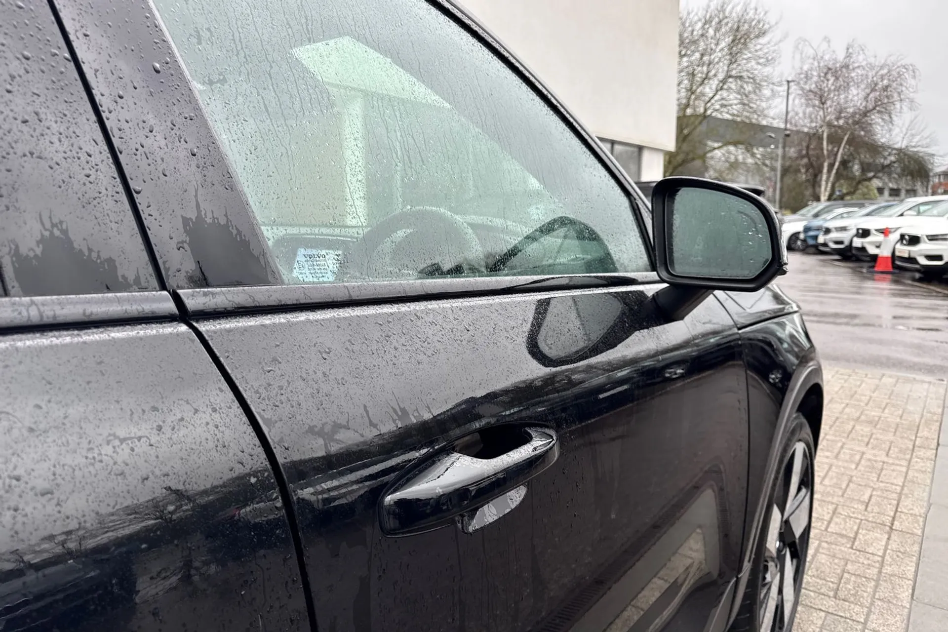 Volvo XC40 thumbnail image number 17