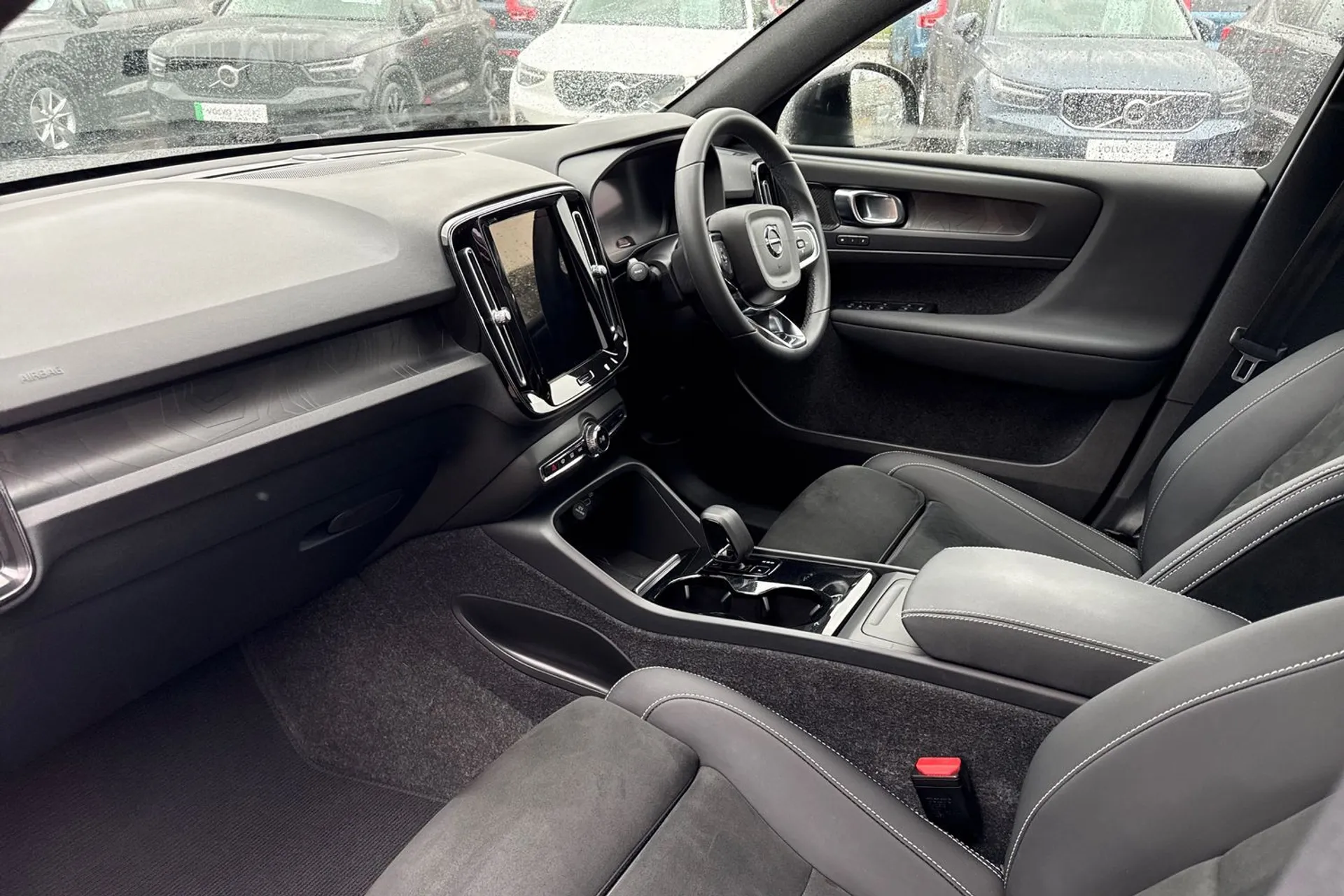 Volvo XC40 thumbnail image number 27