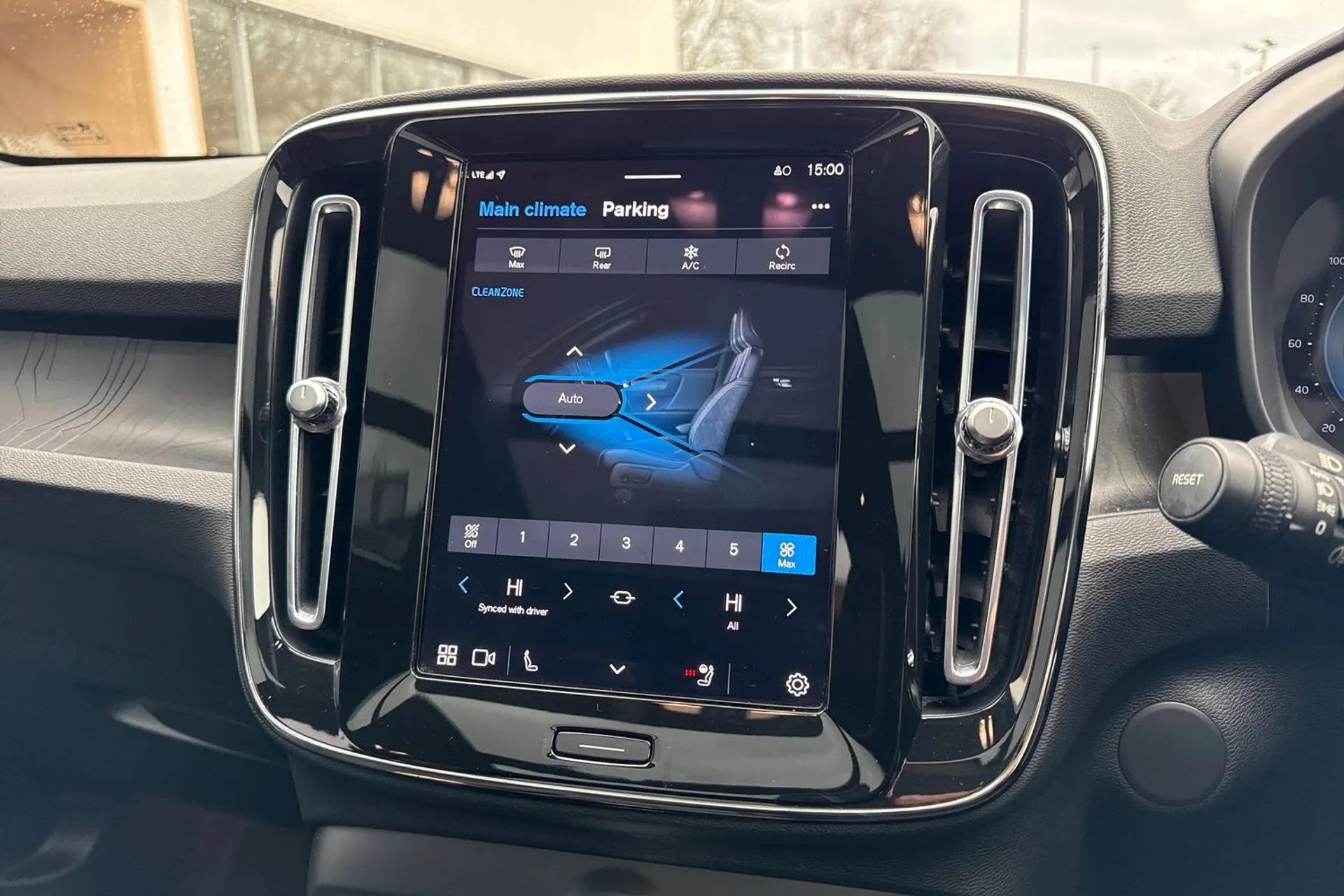 Volvo XC40 thumbnail image number 39