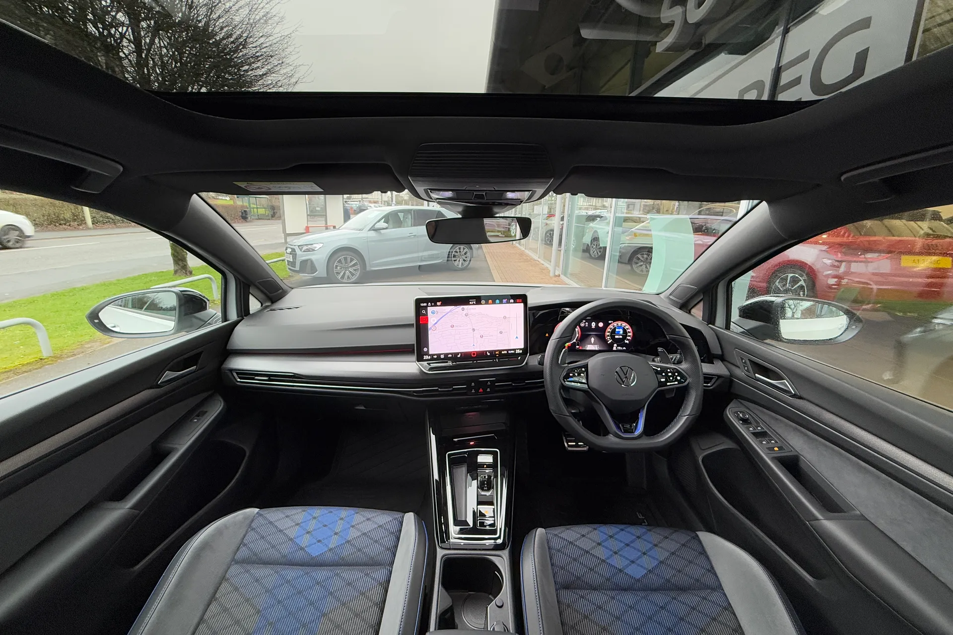 VOLKSWAGEN GOLF thumbnail image number 40