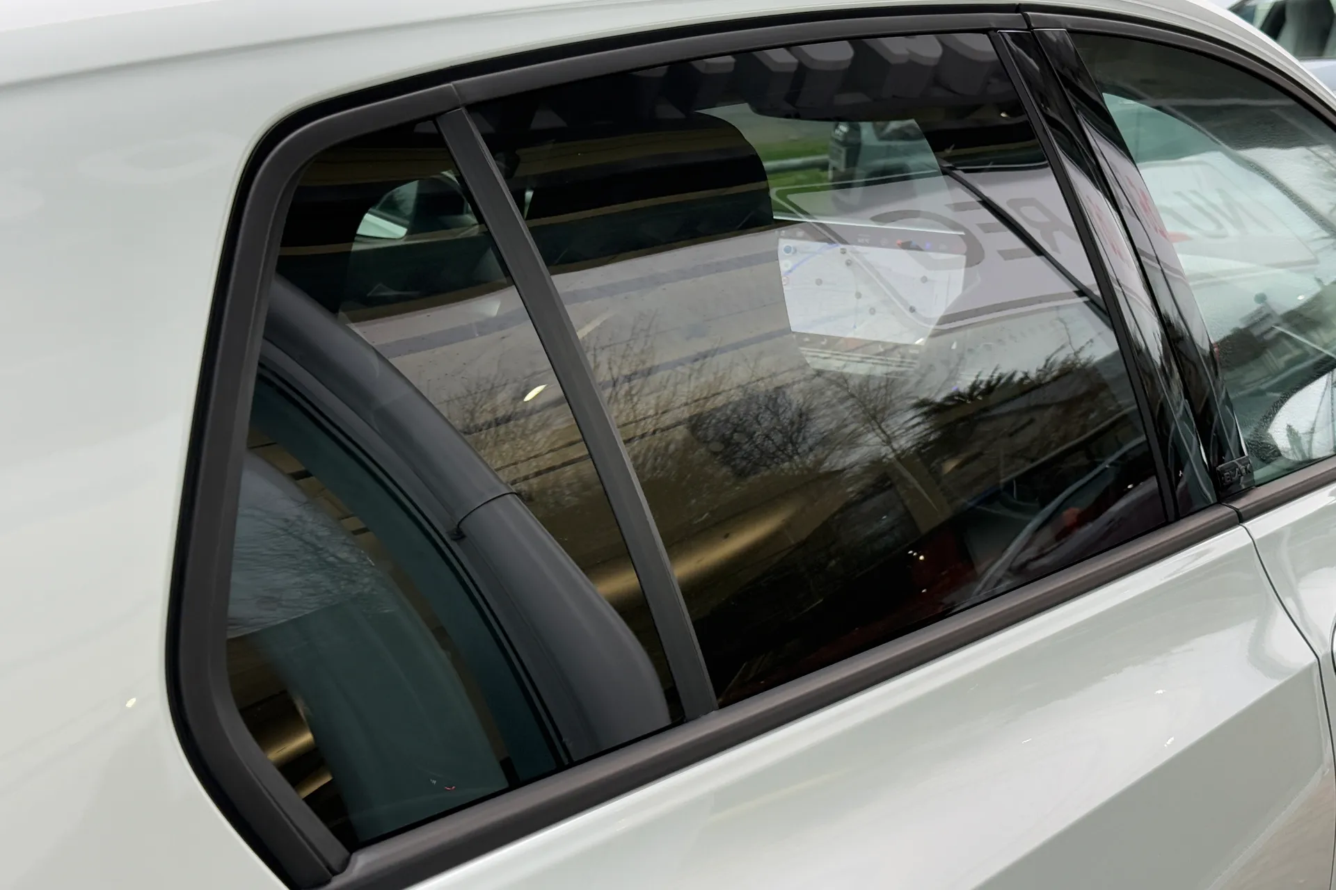 VOLKSWAGEN GOLF thumbnail image number 35