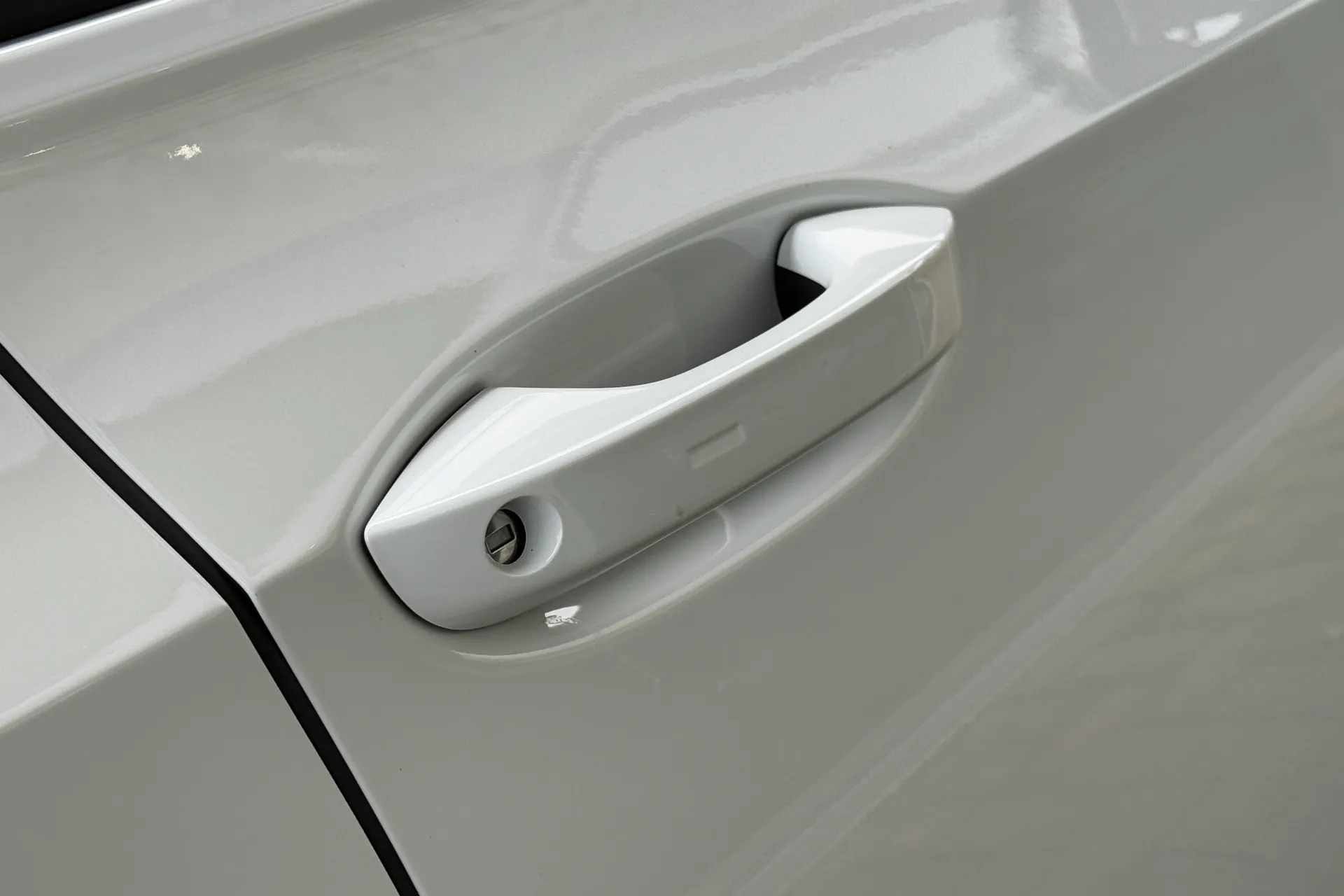 VOLKSWAGEN GOLF thumbnail image number 36