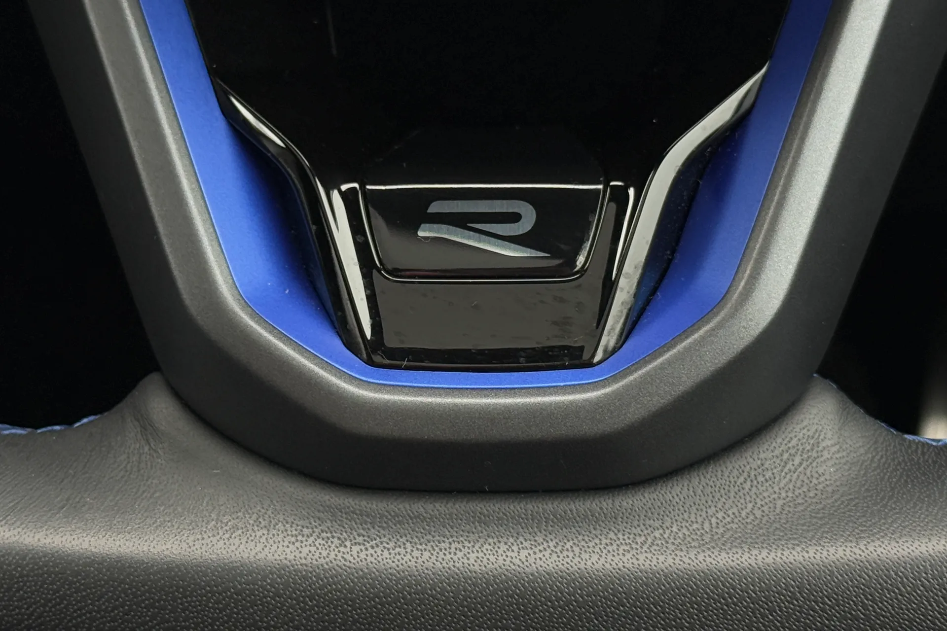 VOLKSWAGEN GOLF thumbnail image number 16