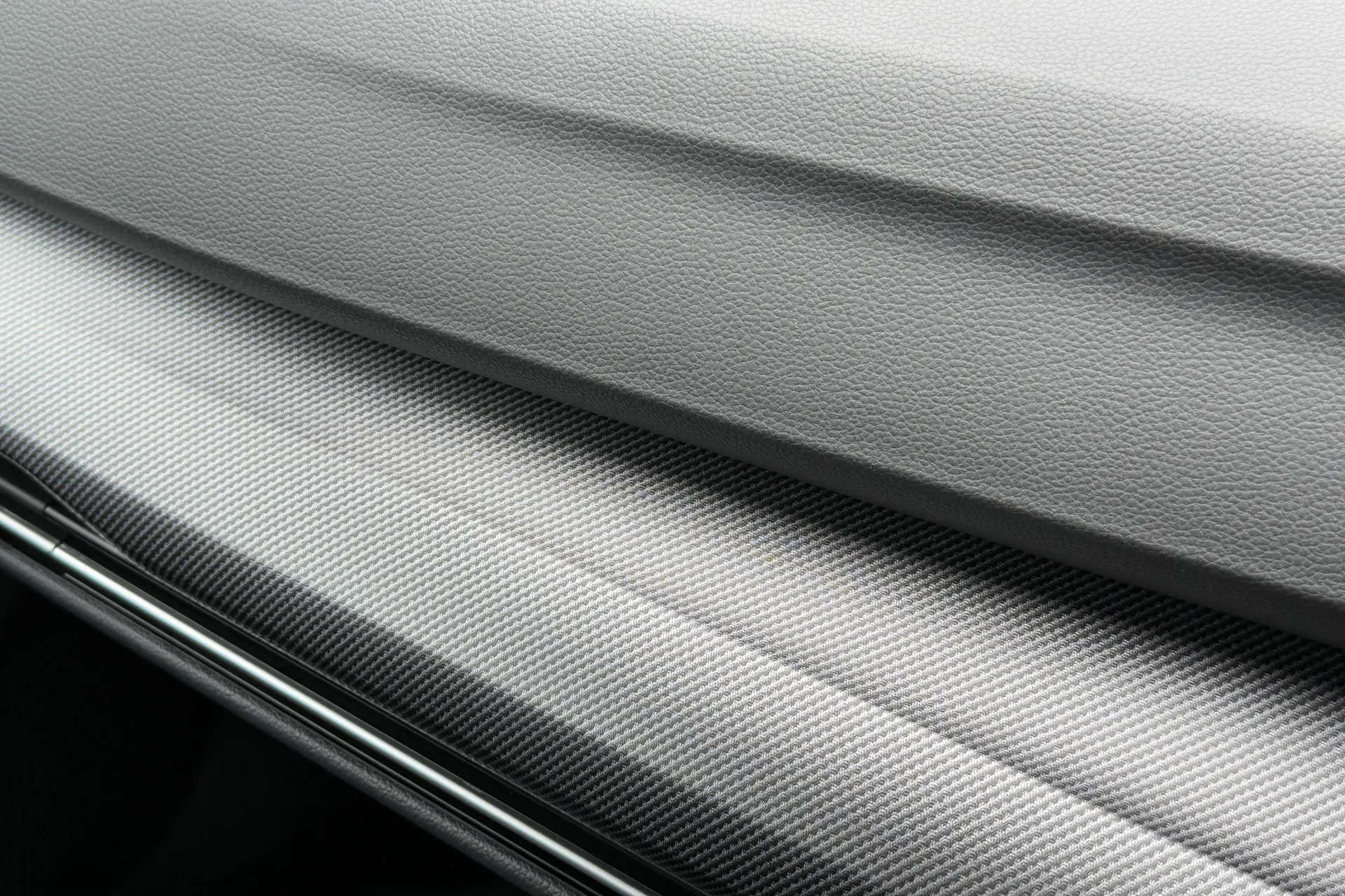 VOLKSWAGEN GOLF thumbnail image number 28