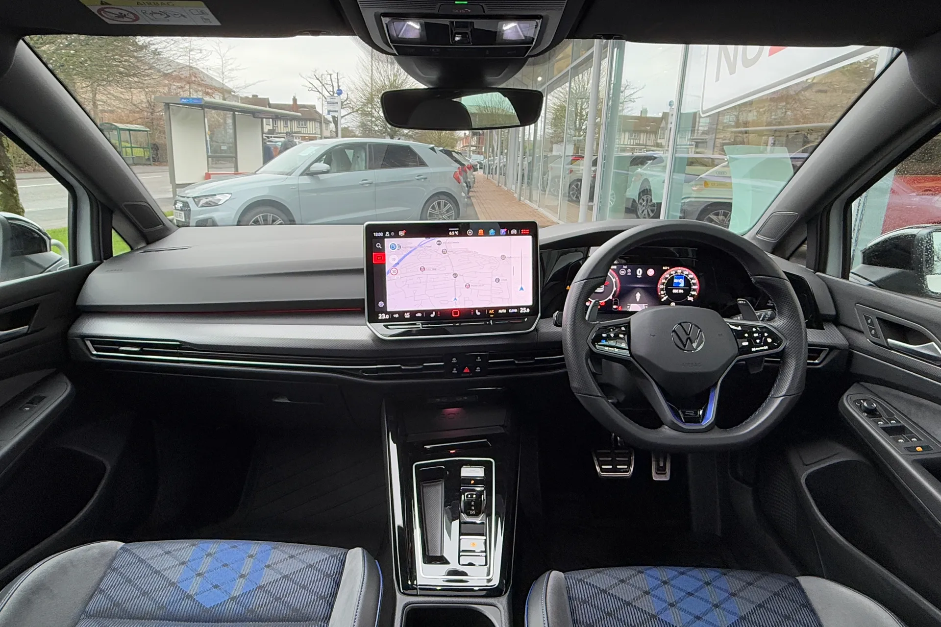 VOLKSWAGEN GOLF thumbnail image number 3