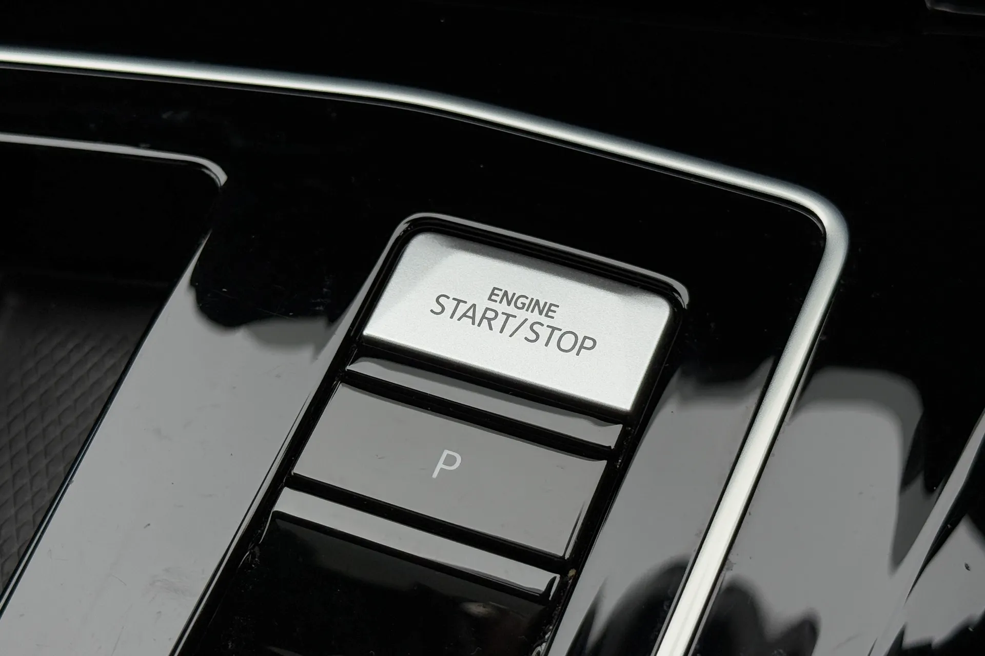 VOLKSWAGEN GOLF thumbnail image number 26