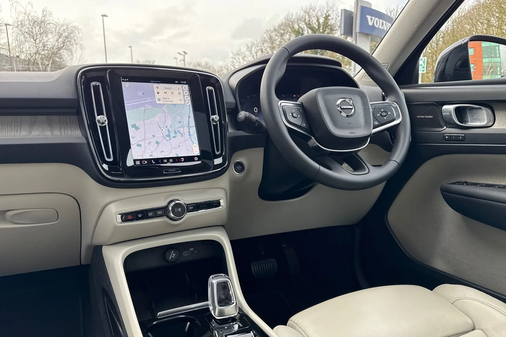 Volvo XC40 thumbnail image number 35