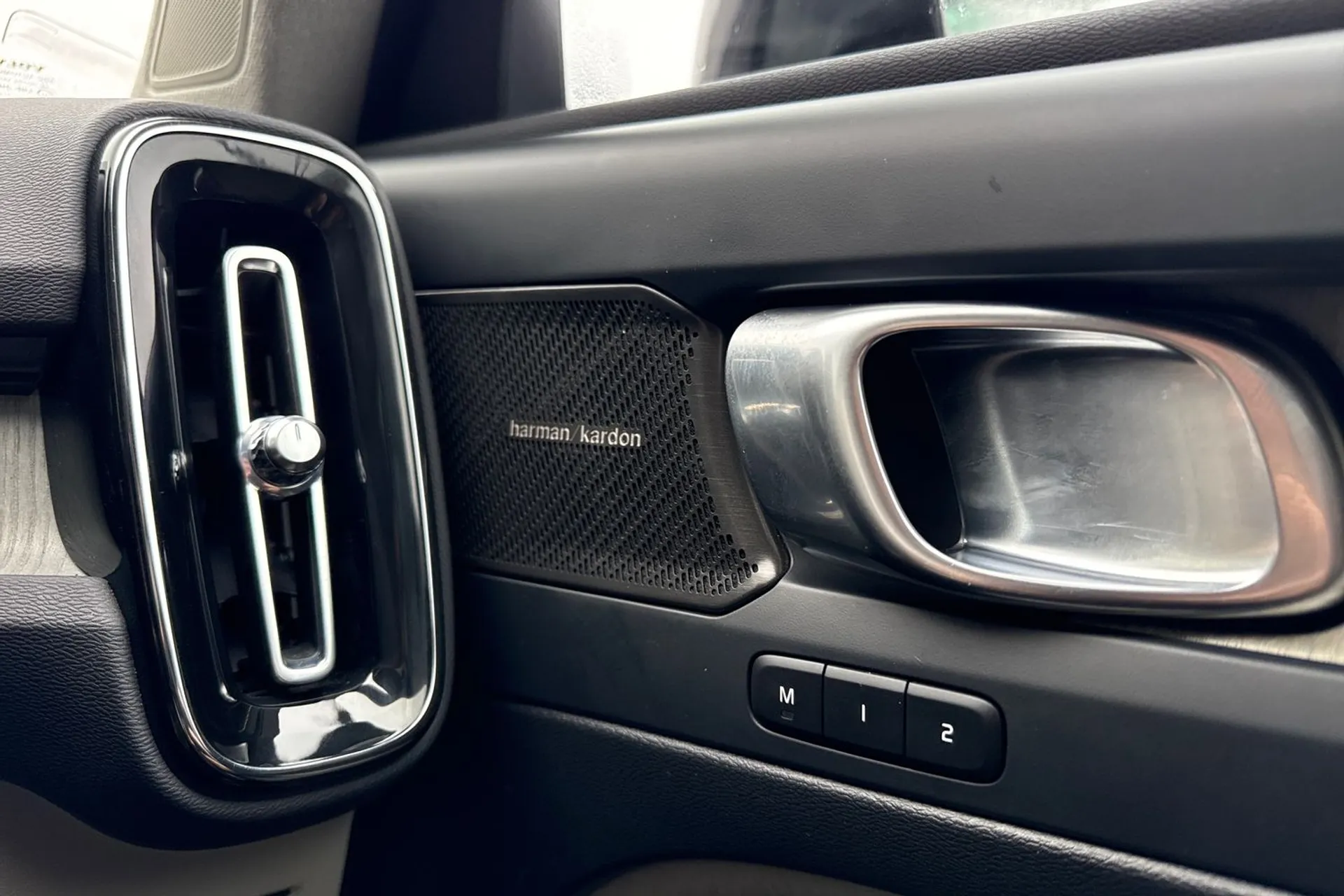 Volvo XC40 thumbnail image number 42