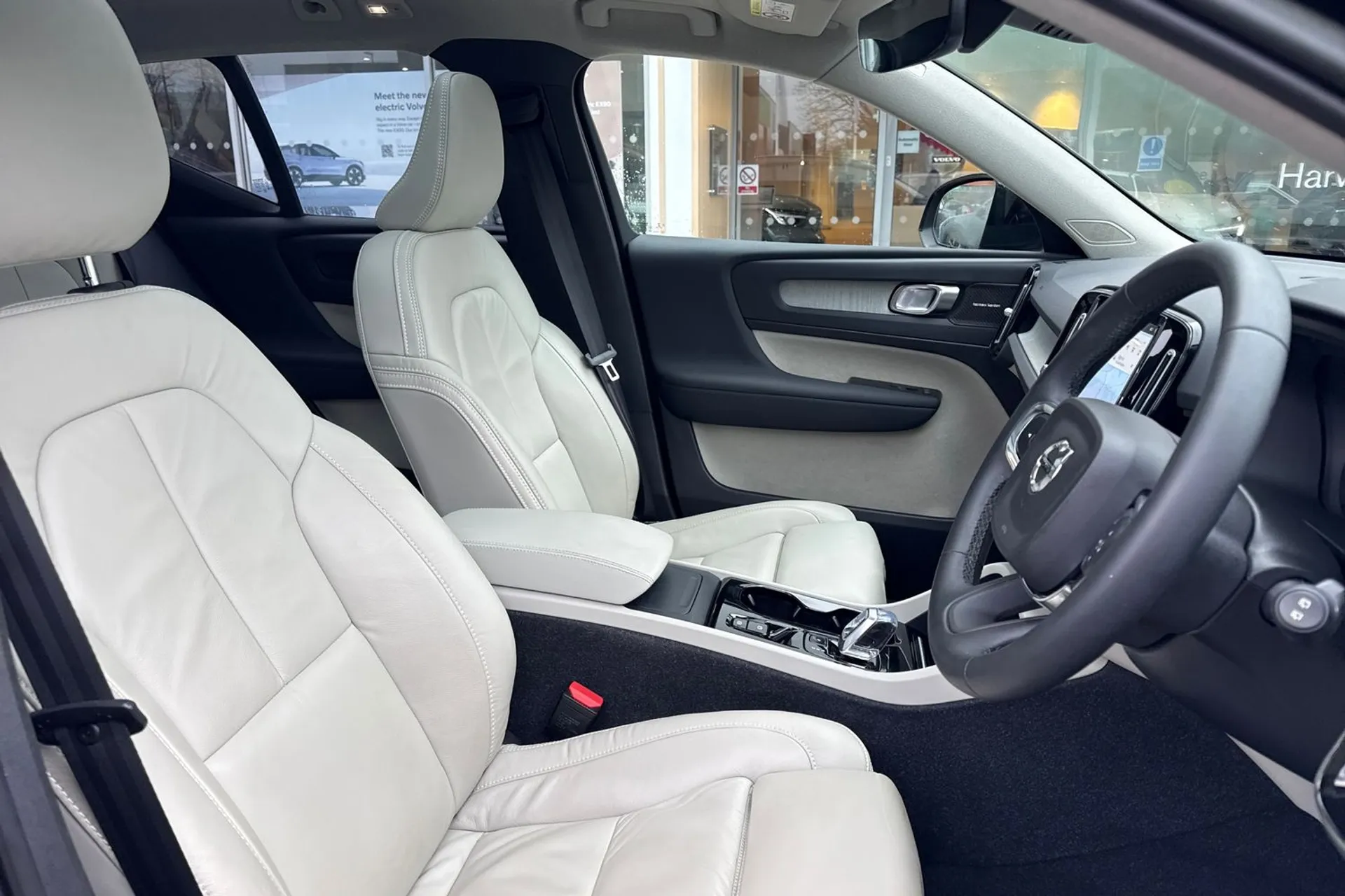 Volvo XC40 thumbnail image number 26