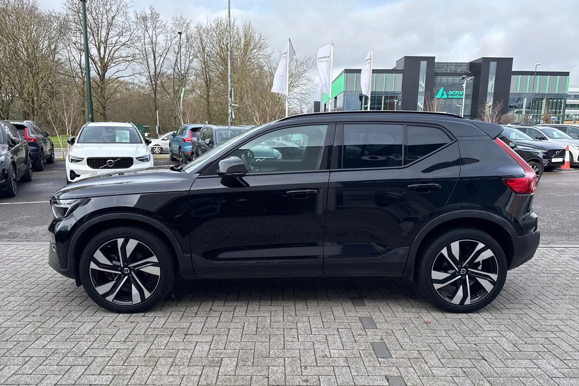 Volvo XC40 thumbnail image number 11