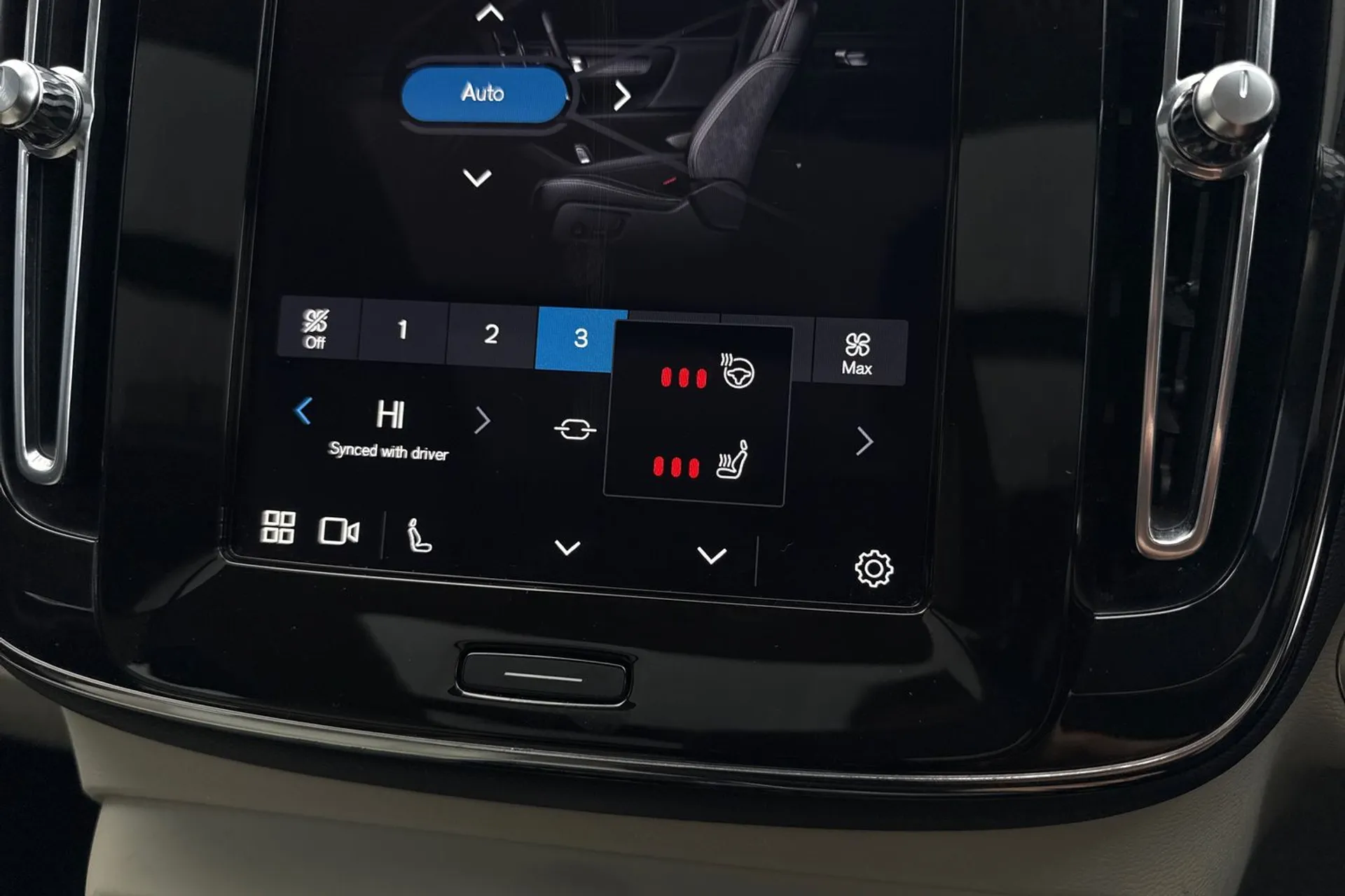 Volvo XC40 thumbnail image number 40