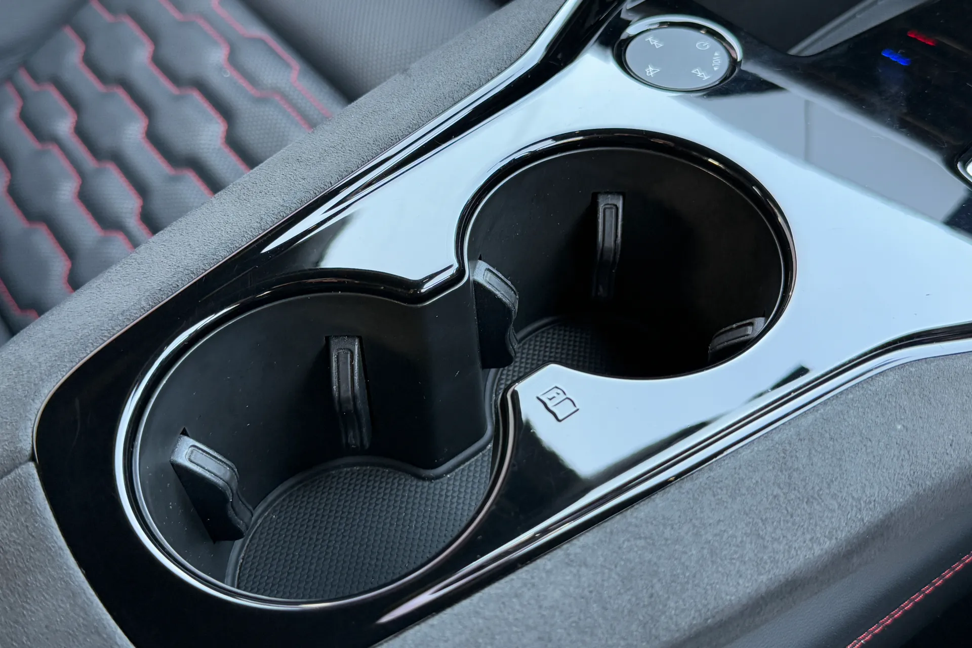 Audi RS e-tron GT thumbnail image number 50