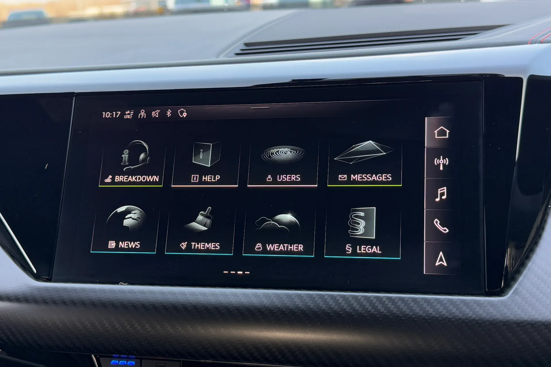 Audi RS e-tron GT thumbnail image number 40