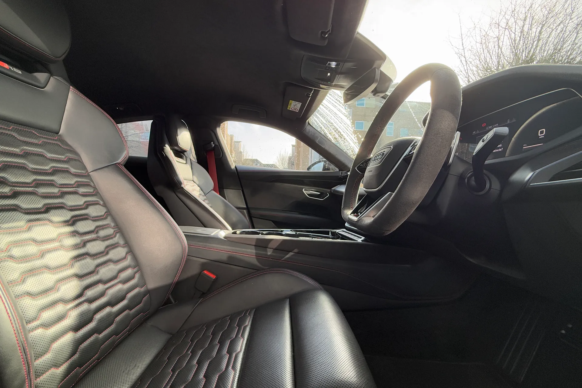 Audi RS e-tron GT thumbnail image number 15