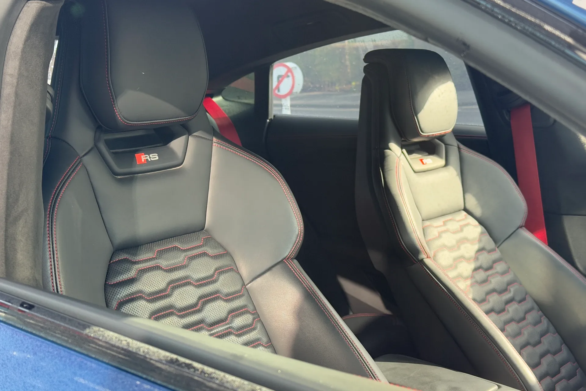 Audi RS e-tron GT thumbnail image number 17