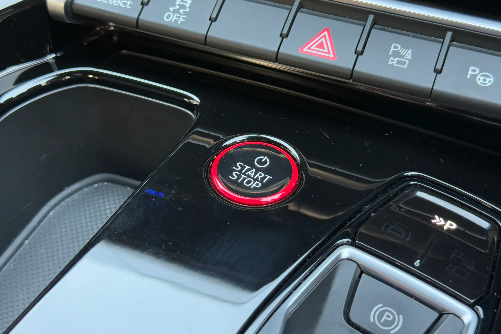 Audi RS e-tron GT thumbnail image number 47