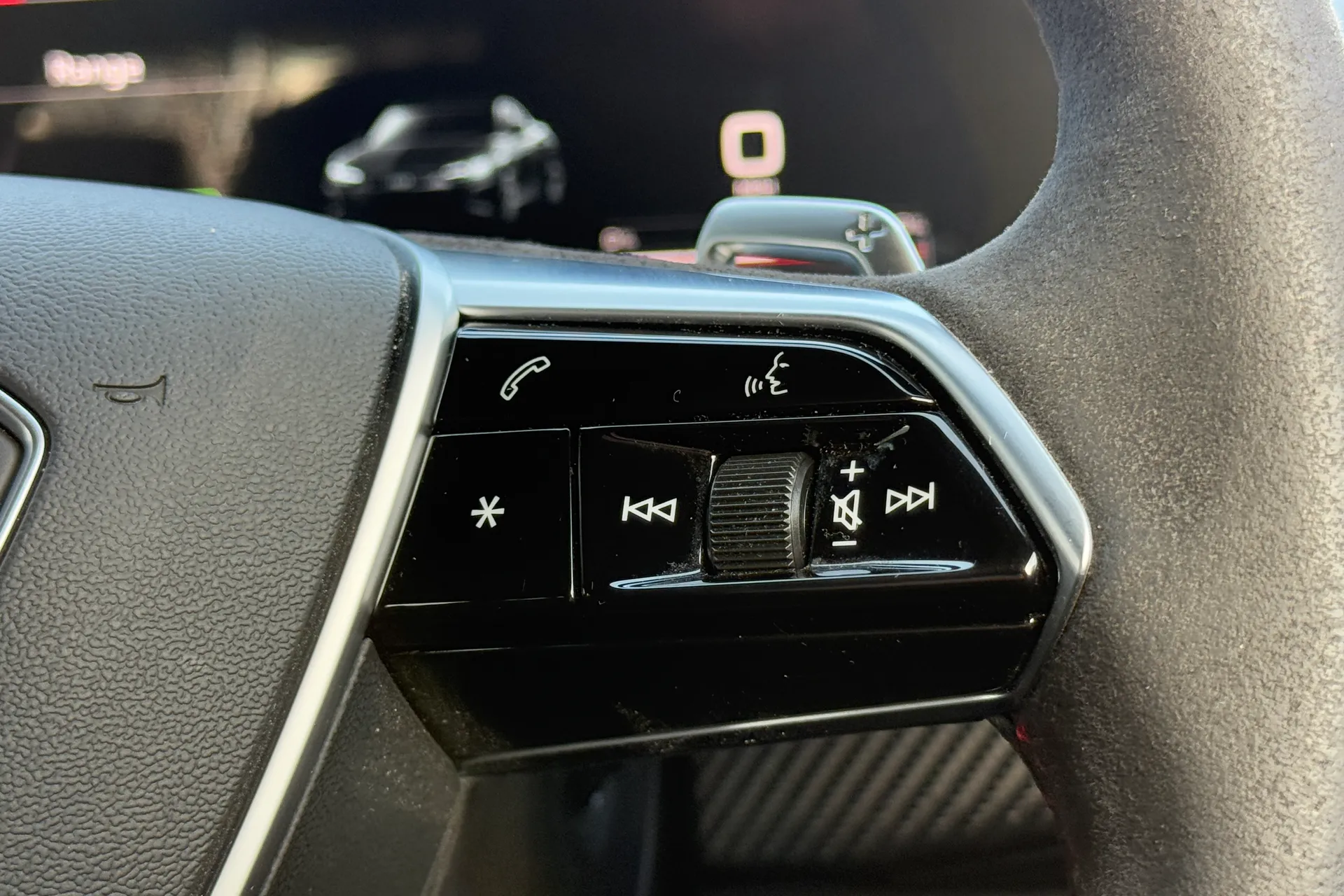 Audi RS e-tron GT thumbnail image number 56