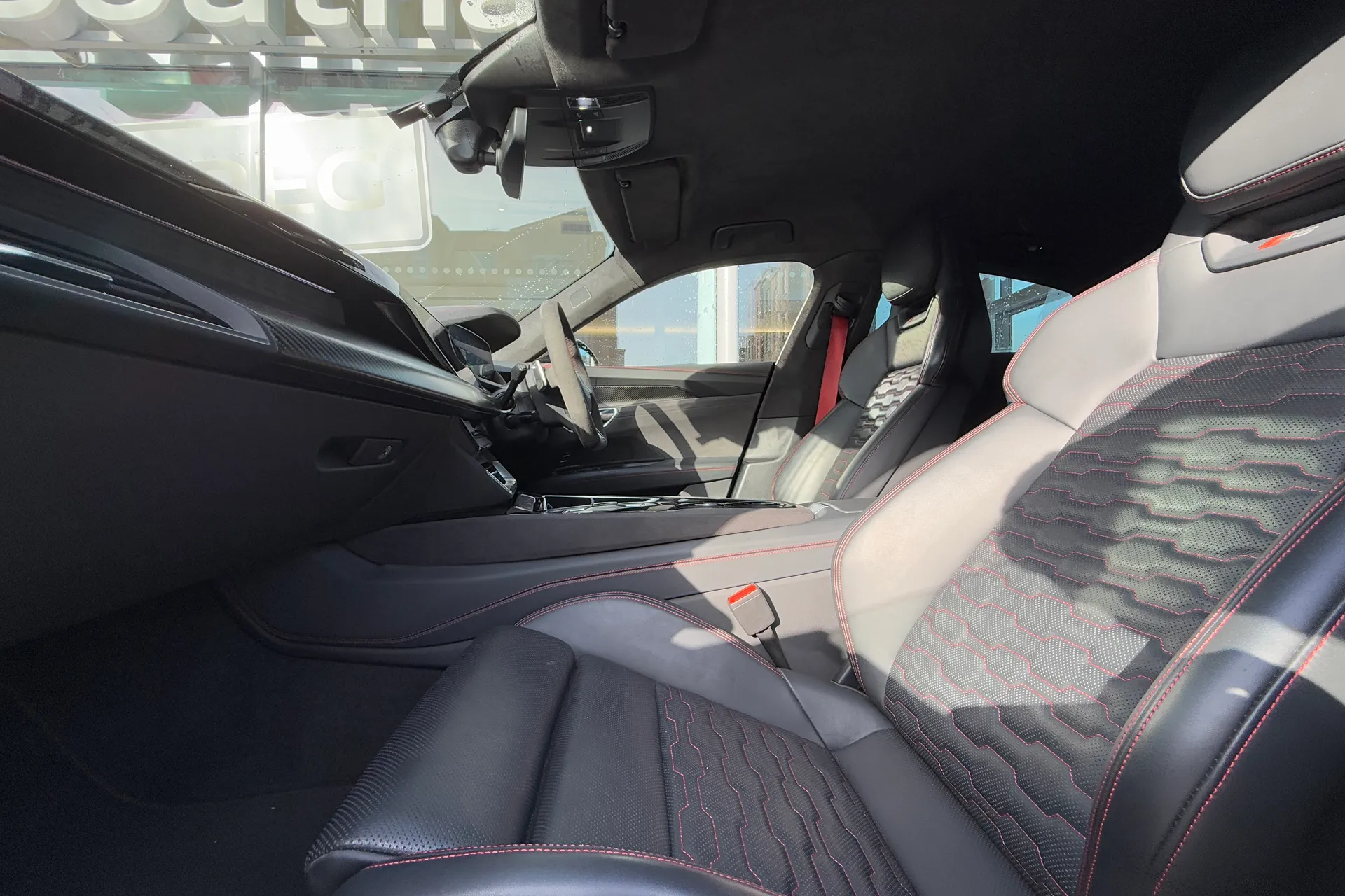 Audi RS e-tron GT thumbnail image number 30