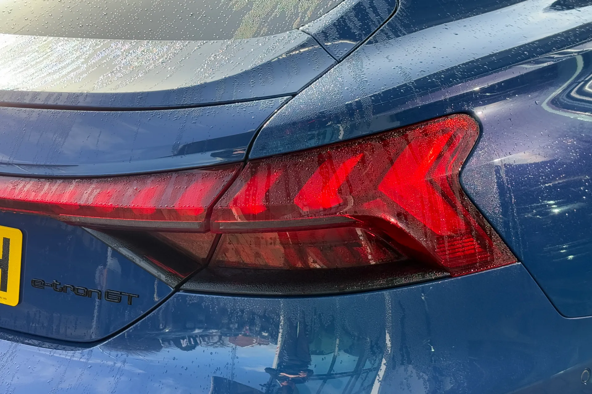 Audi RS e-tron GT thumbnail image number 24